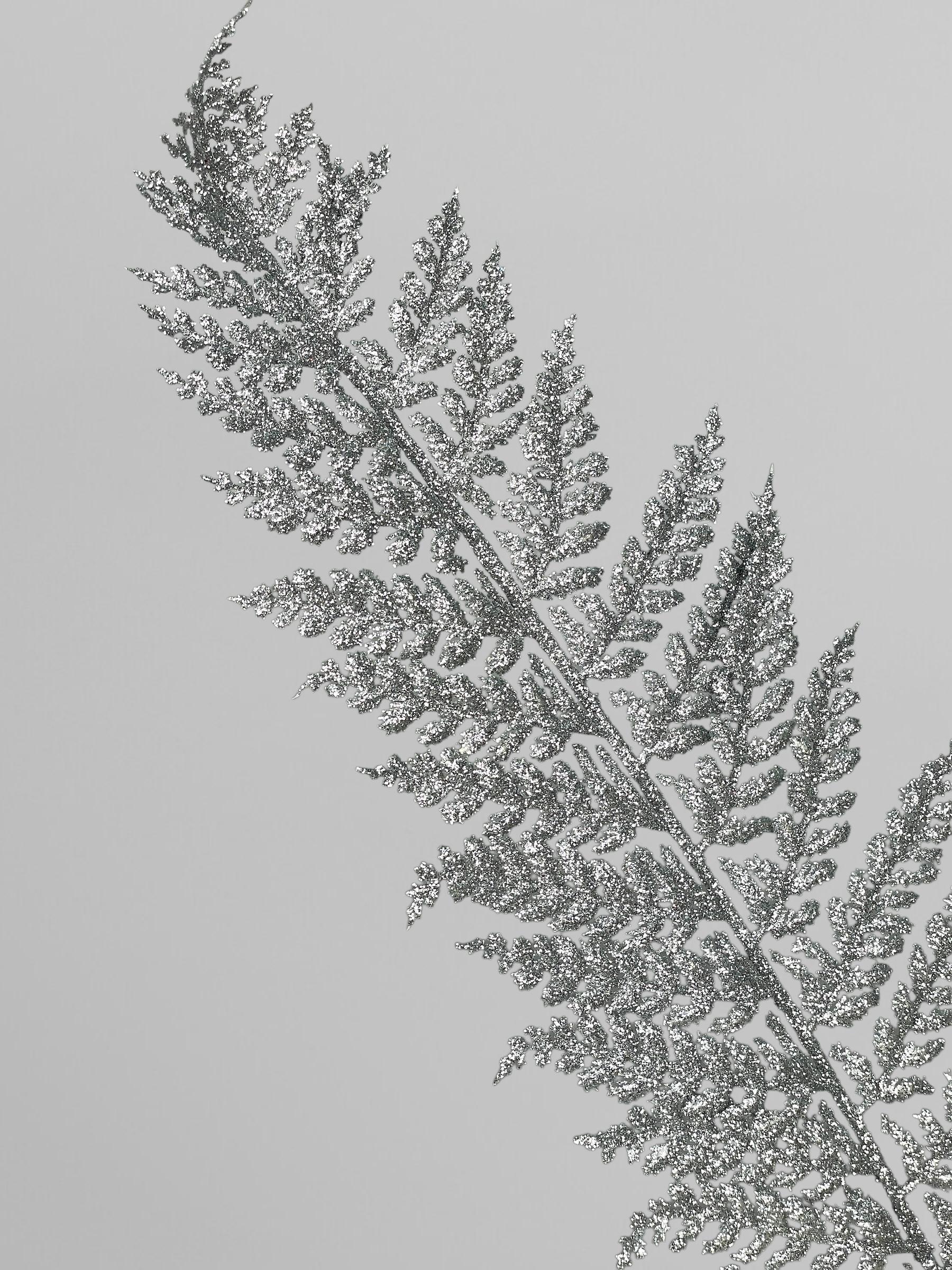 Искусственный папоротник из мягкого пластика с блестками 88 см Серебряный (Р03022) - фото 7 Искусственный папоротник из мягкого пластика с блестками 88 см Серебряный (Р03022) - фото 7