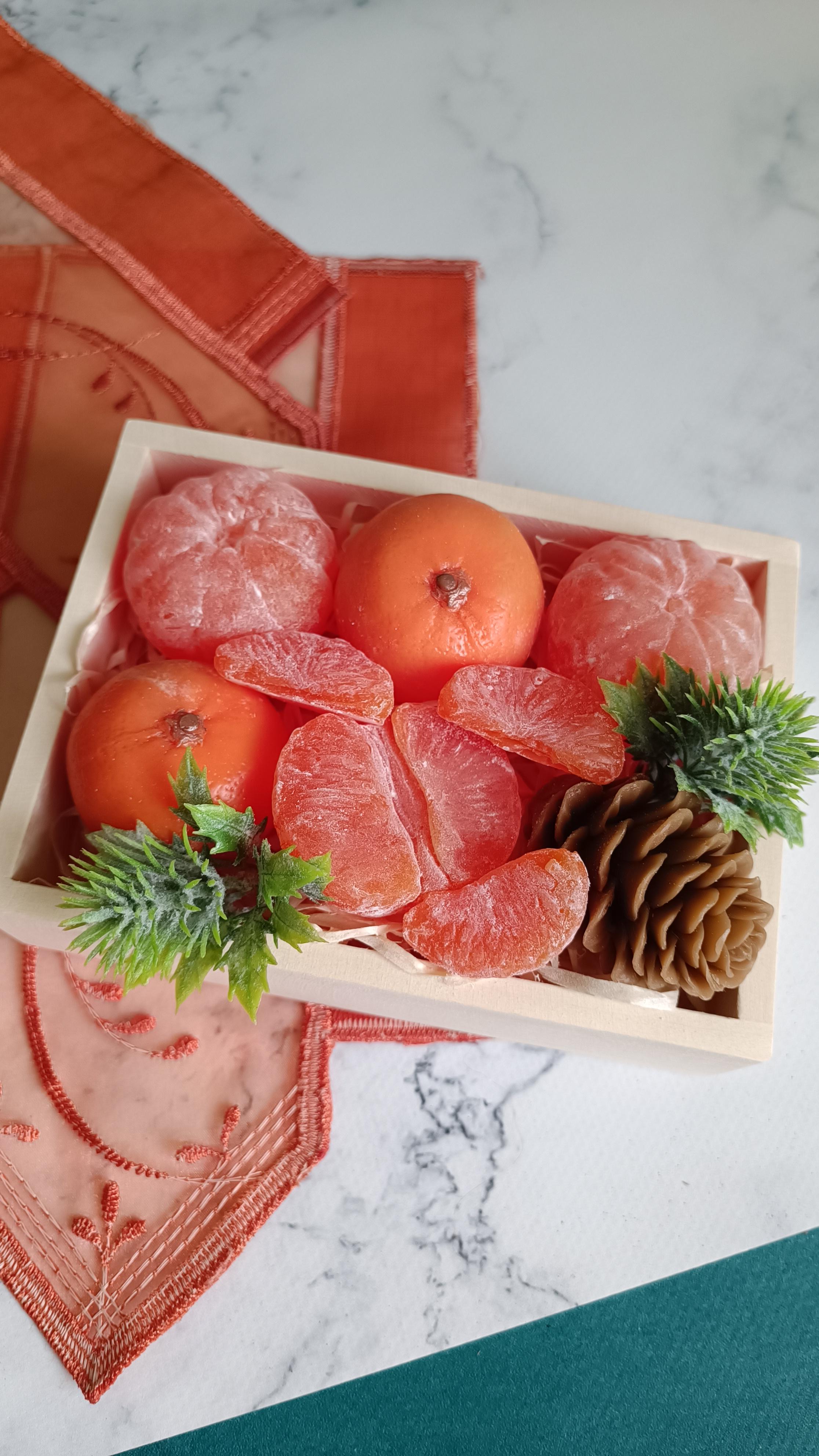 Набір з мила 5 мандаринок і шишка (49)