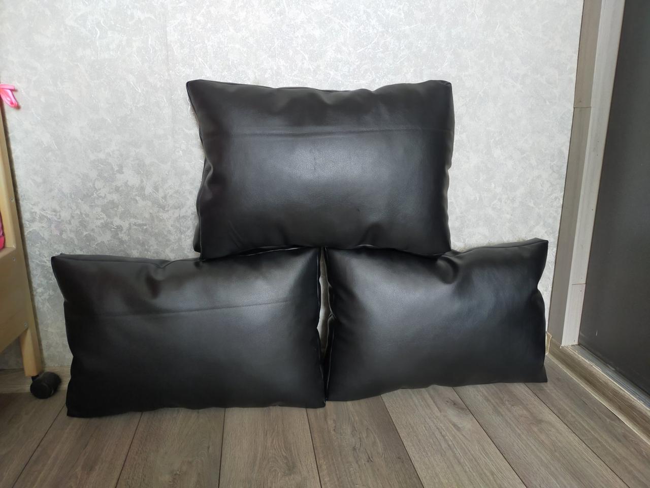 Декоративная подушка из экокожи 30x50 см Черный (1333481101) - фото 2 Декоративная подушка из экокожи 30x50 см Черный (1333481101) - фото 2