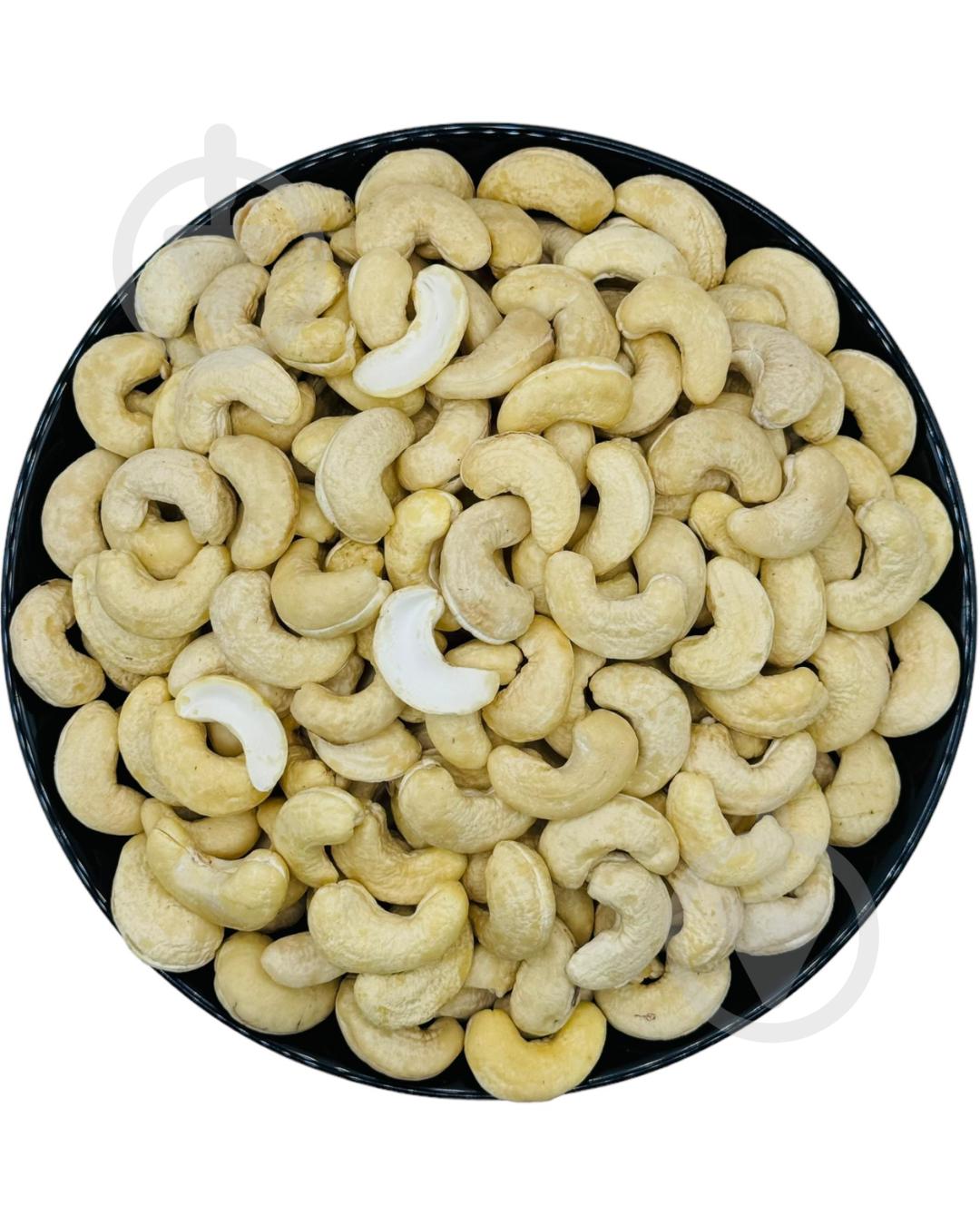 Кешью сырой Калибр W320 300 г (1008)