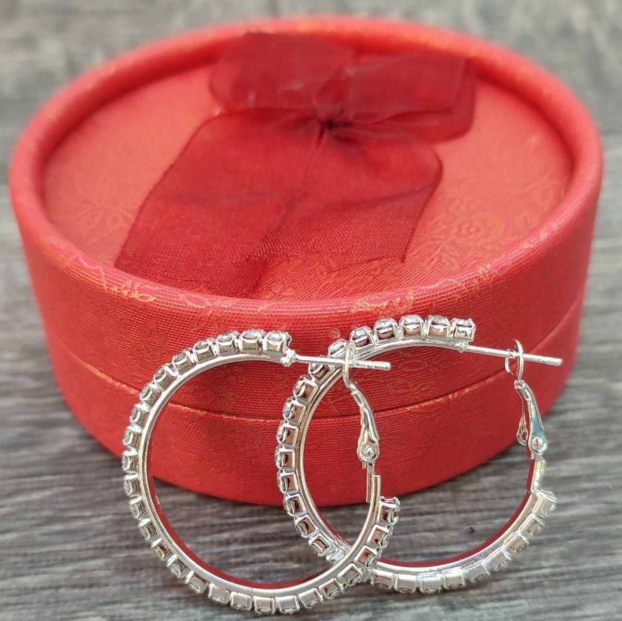 Серьги конго круглые серебристый сплав с дорожкой цирконов 35 мм (1842868208)