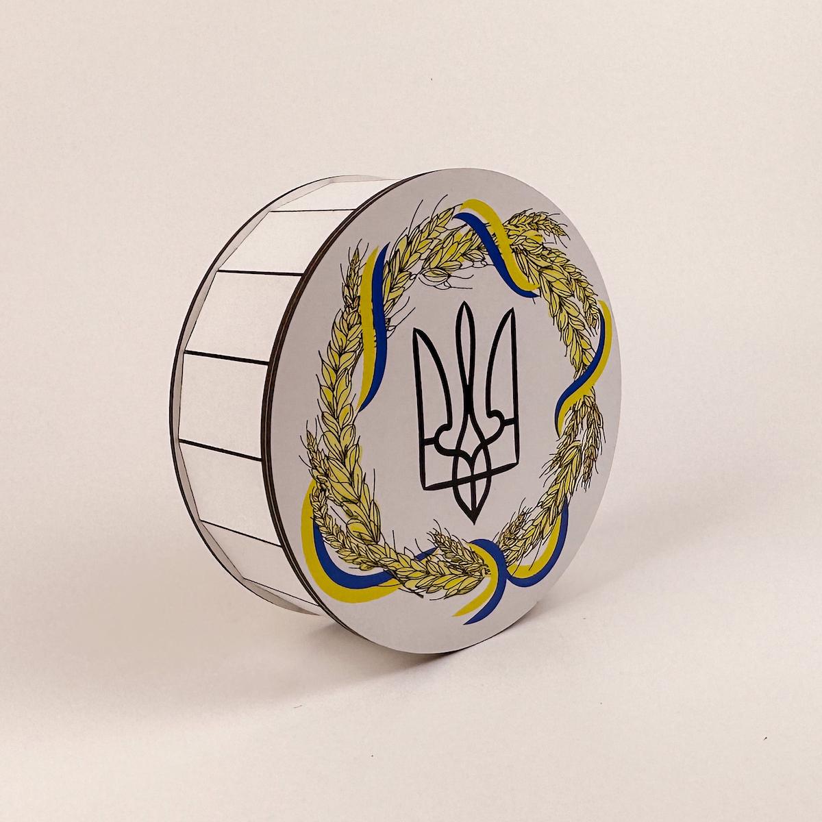 Коробка подарункова кругла "Тризуб" середня (5399)