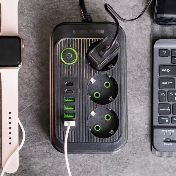 Фільтр-подовжувач мережевий POWER 3 розетки 6 USB та кнопка вимкнення 3 м Чорний (147-107-HP-5-20) - фото 7 Фільтр-подовжувач мережевий POWER 3 розетки 6 USB та кнопка вимкнення 3 м Чорний (147-107-HP-5-20) - фото 7