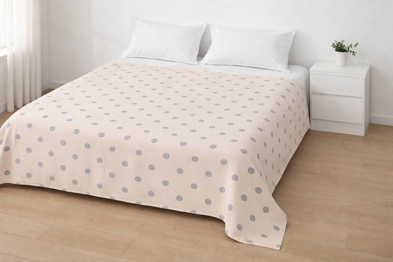 Покрывало стеганое в горошек 200х230 см Бежевый с серым принтом (2939510386)