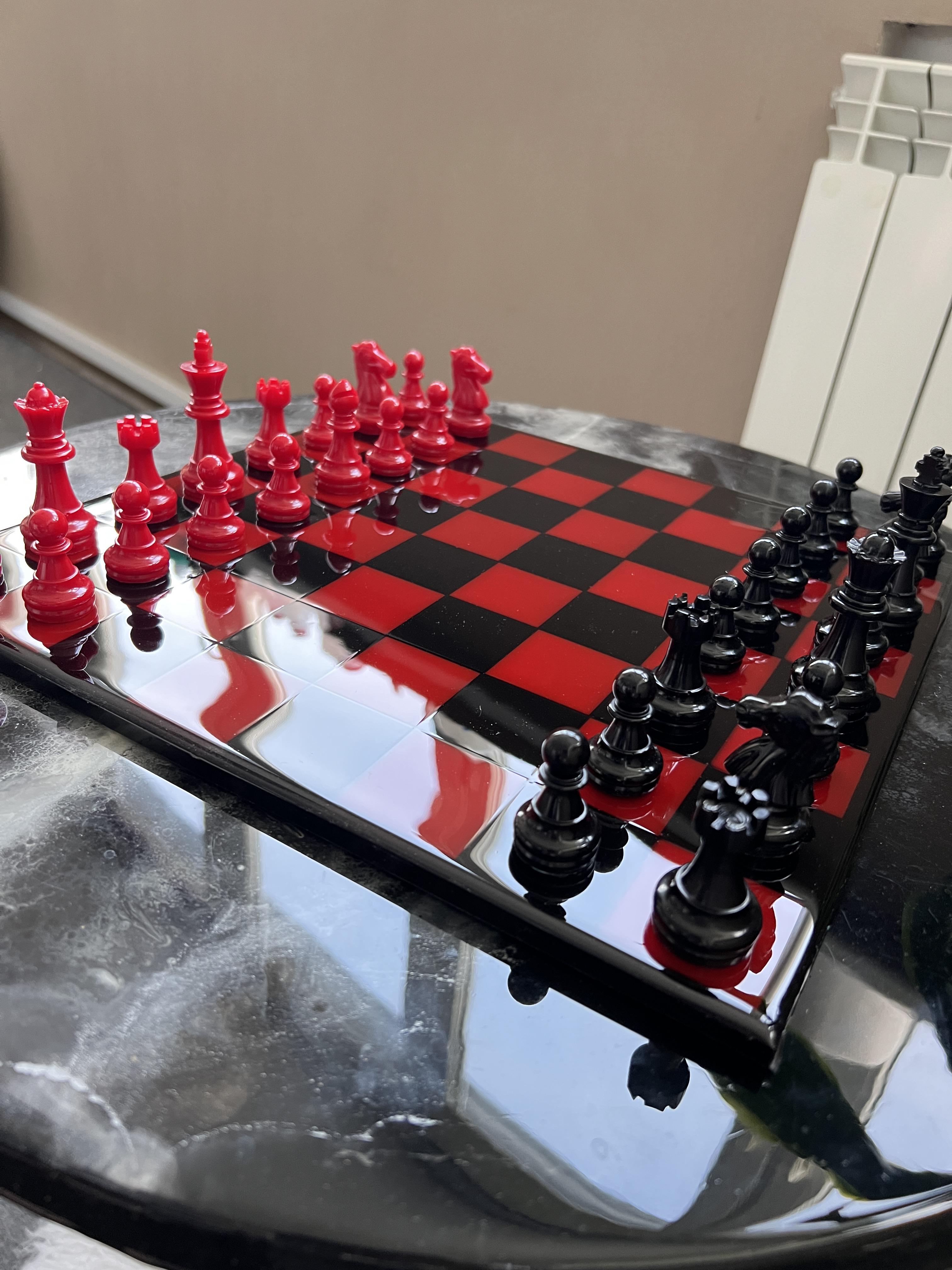 Шахи з епоксидної смоли Black Flame 30х30 см - фото 2 Шахи з епоксидної смоли Black Flame 30х30 см - фото 2