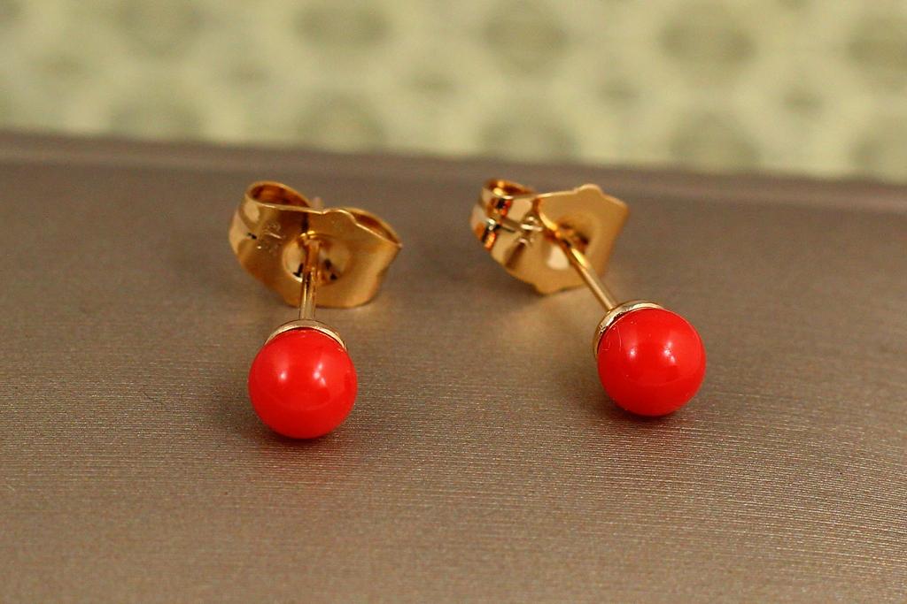 Серьги гвоздики Xuping Jewelry красный жемчуг 5 мм Золотистый (36310710)
