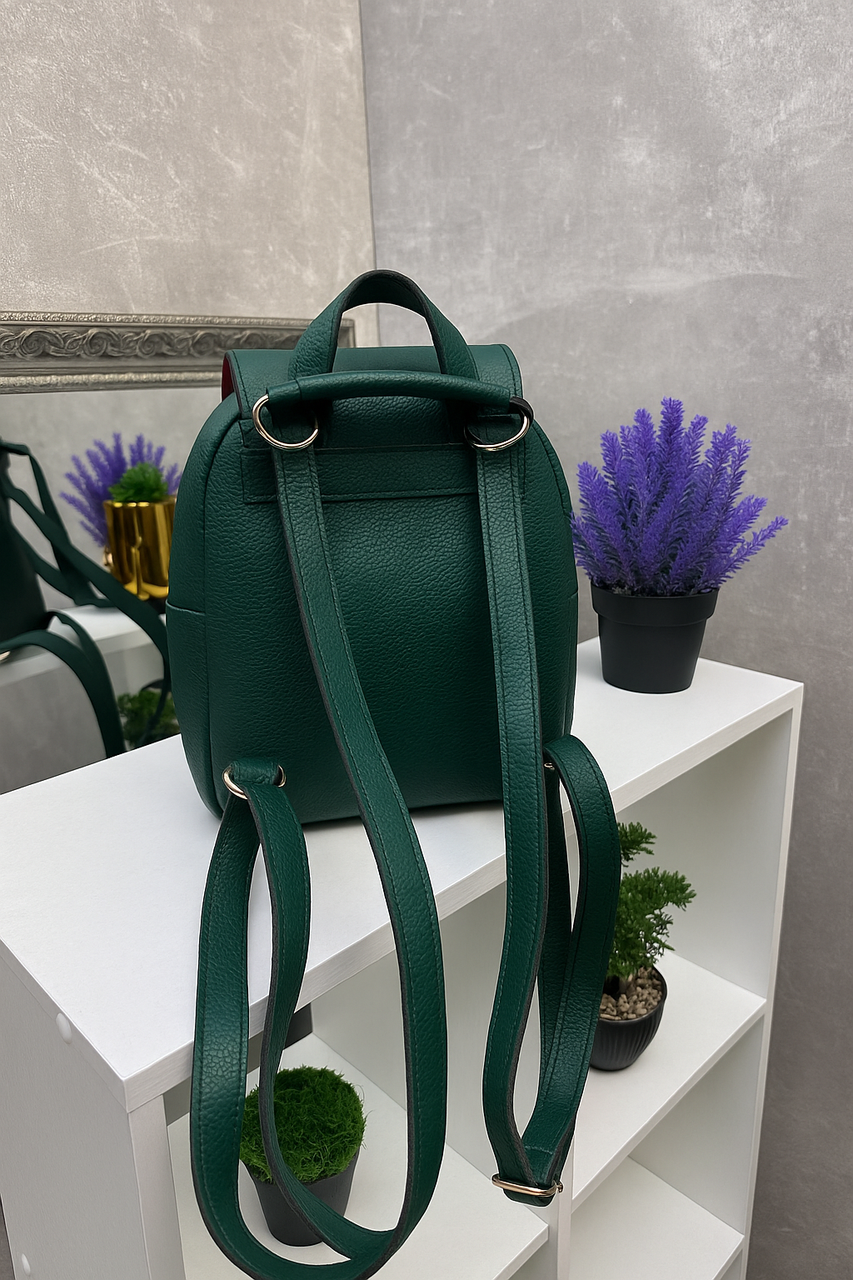 Рюкзак-трансформер через плечо городской под клапаном сумка рюкзак 25х19 см Зеленый - фото 4 Рюкзак-трансформер через плечо городской под клапаном сумка рюкзак 25х19 см Зеленый - фото 4