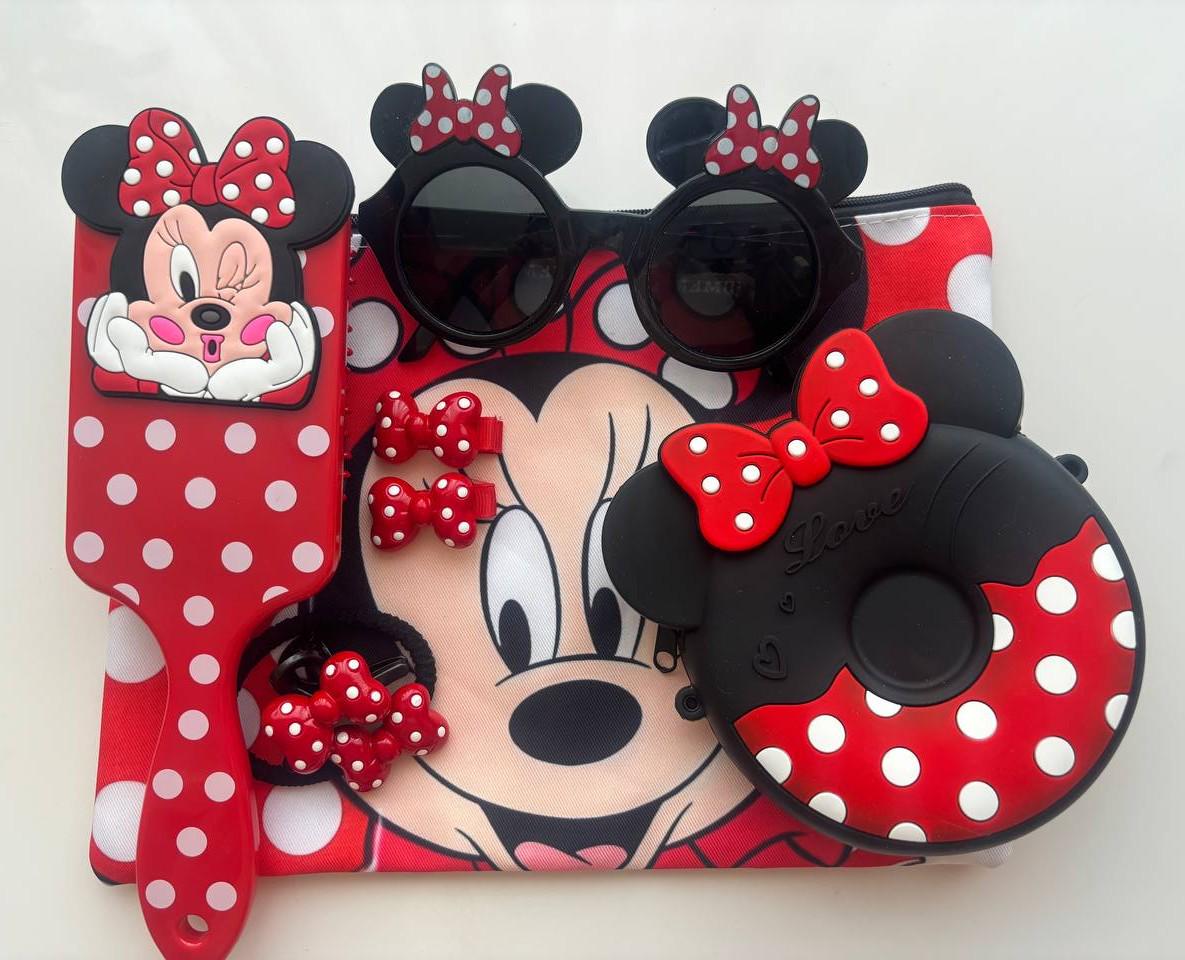 Набір аксесуарів для дівчини Mickey Mouse (25075629)