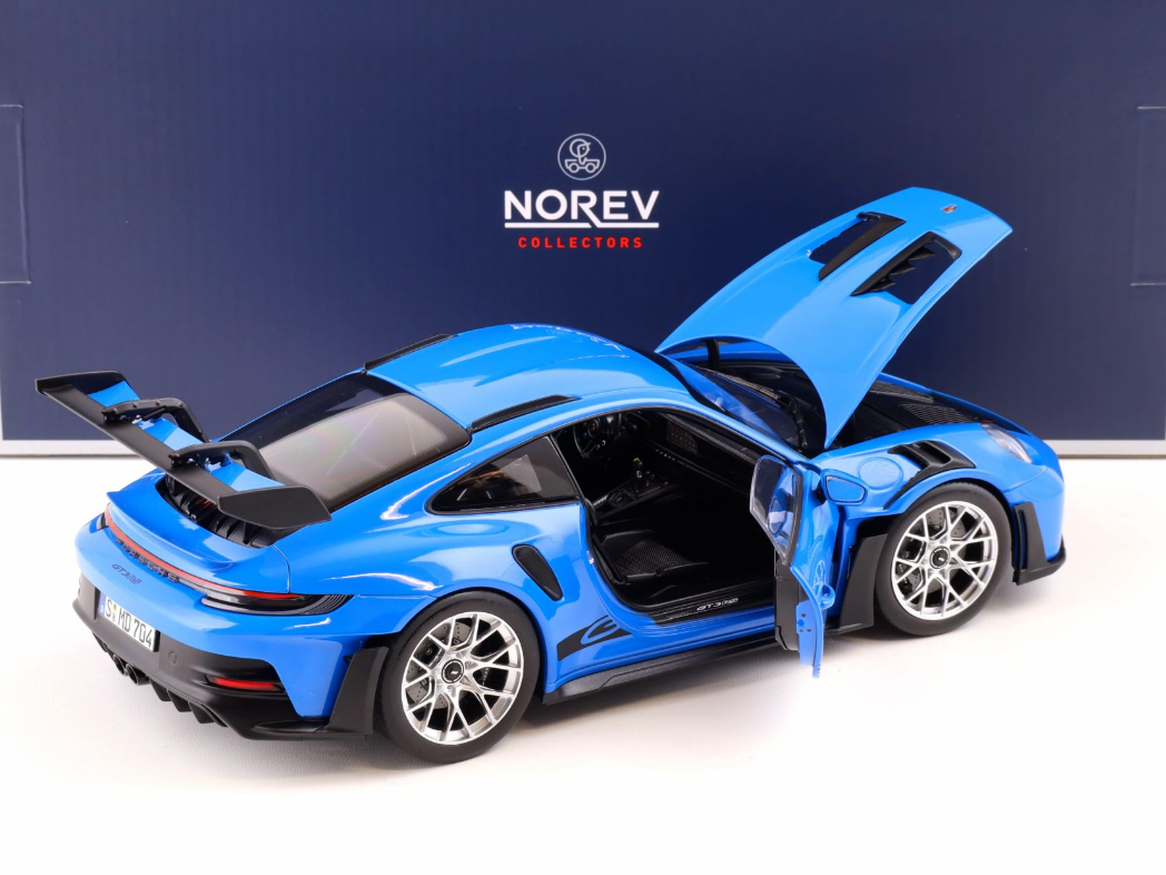 Модель автомобіля Norev 1:18 Porsche 911 992 GT3 RS Coupe Shark Blue (187358) - фото 2