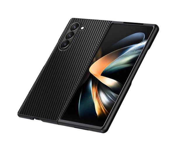 Кожаный чехол - накладка CODE Tactile Experience для Samsung Galaxy Fold6 Черный карбон Кожаный чехол - накладка CODE Tactile Experience для Samsung Galaxy Fold6 Черный карбон