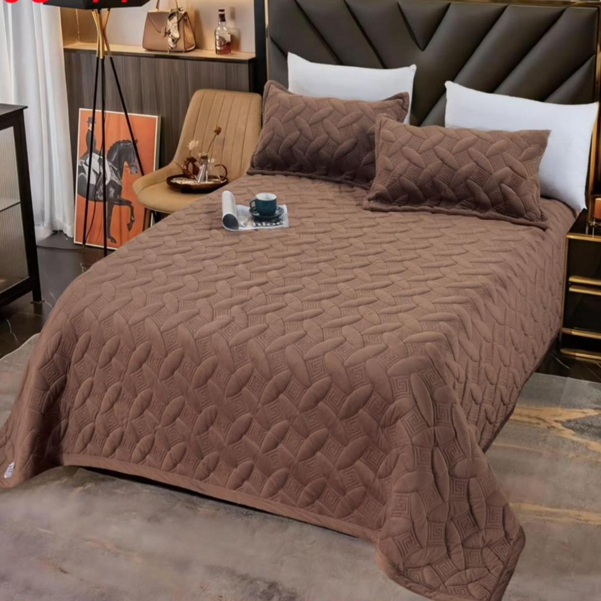 Покрывало велюровое стеганое Koloco 2 наволочки евро 220х240 см Темно-коричневый (40047)