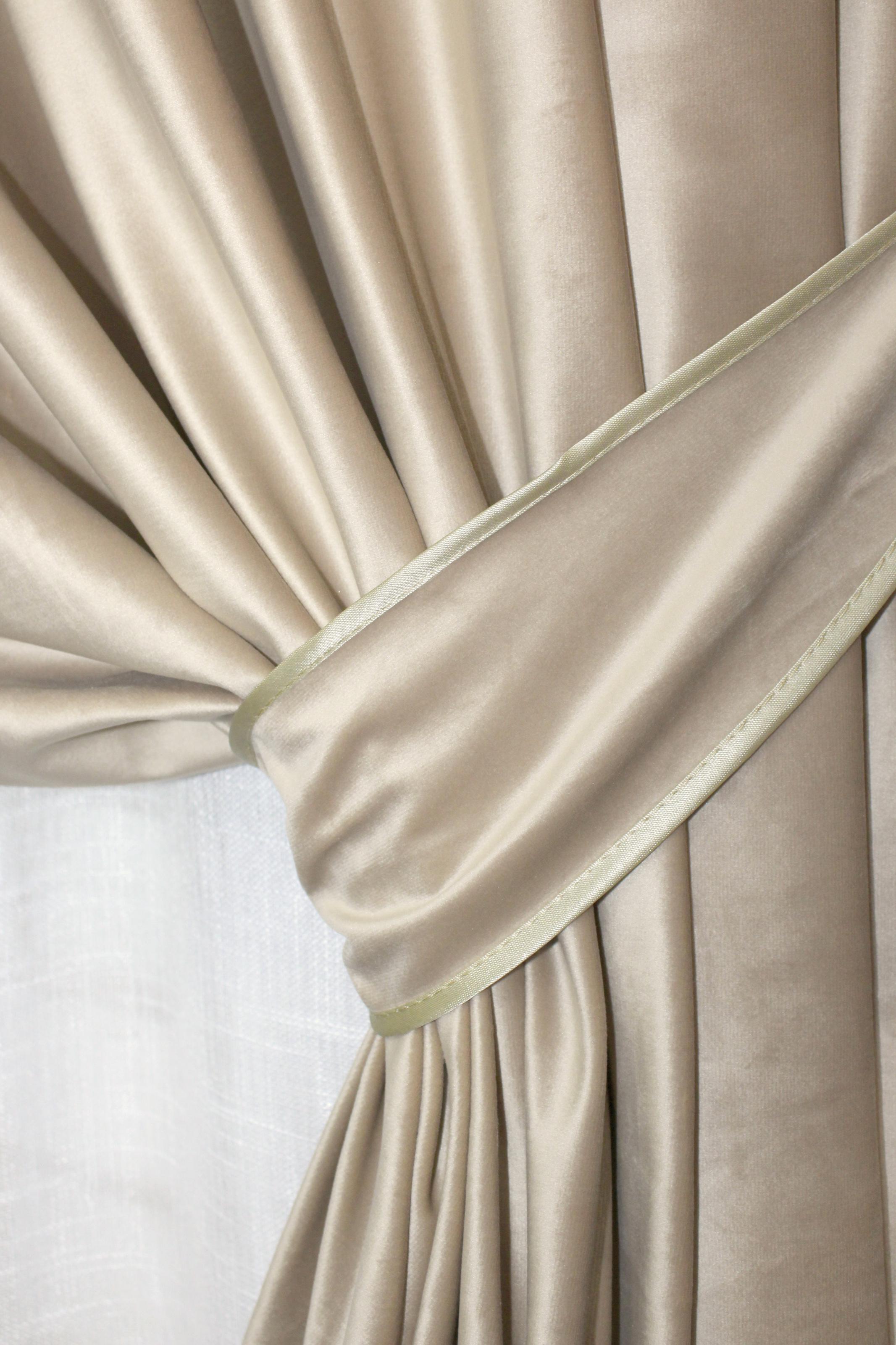 Комплект штор VR-Textil Оксамит № 903ш 100х275 см 2 шт. Какао (31-255) - фото 4 Комплект штор VR-Textil Оксамит № 903ш 100х275 см 2 шт. Какао (31-255) - фото 4