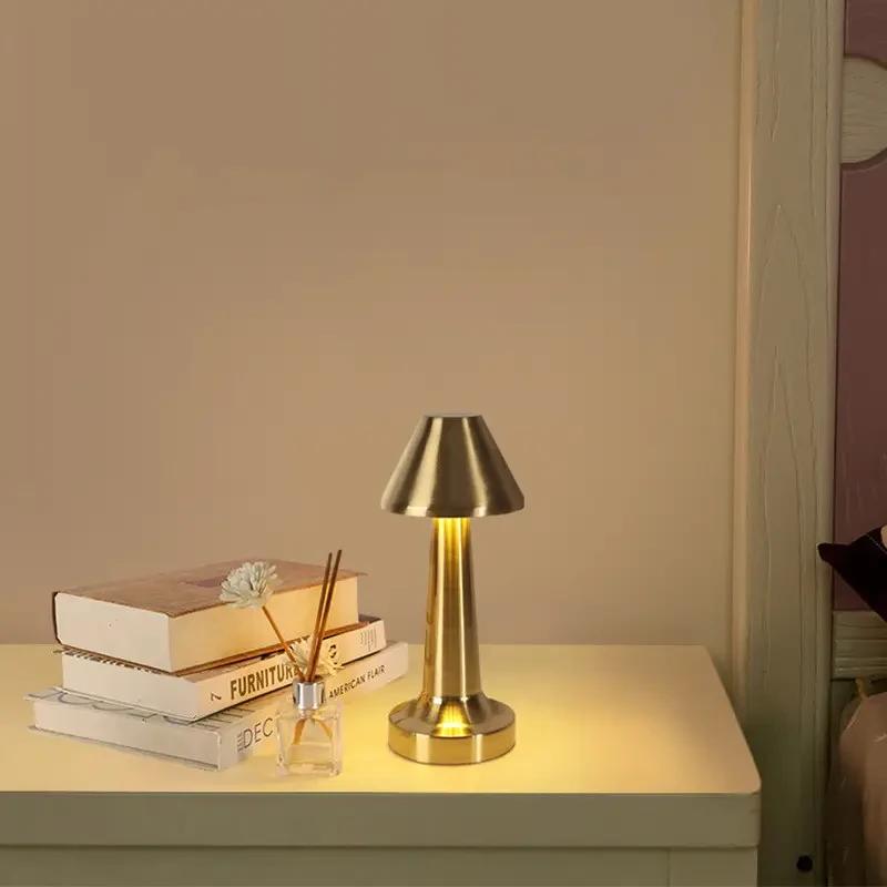 Лампа настільна акумуляторна металева з сенсорним управлінням Table Lamp - фото 3 Лампа настільна акумуляторна металева з сенсорним управлінням Table Lamp - фото 3