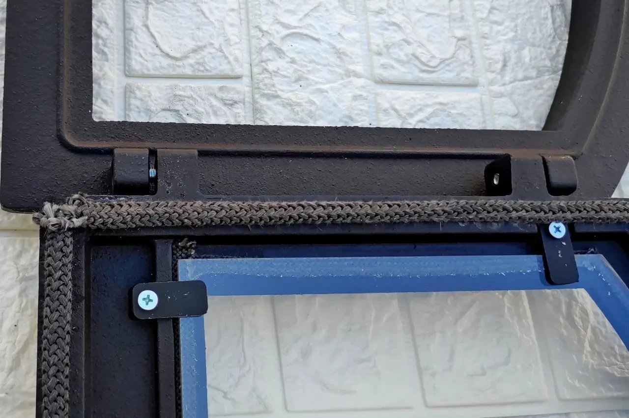 Двері для печі Замкова зі скломі регулятором піддуву 420x490 мм - фото 10 Двері для печі Замкова зі скломі регулятором піддуву 420x490 мм - фото 10