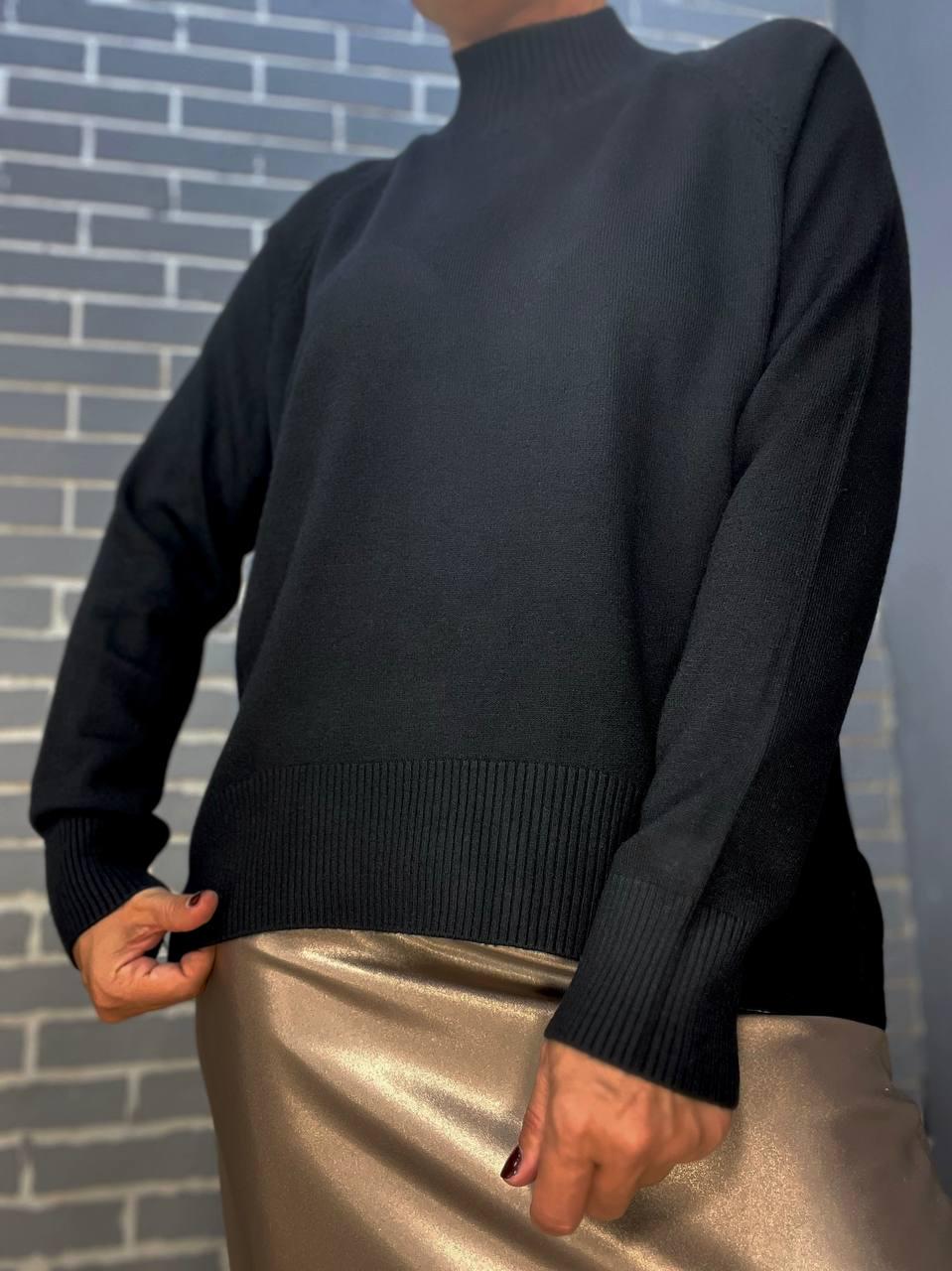 Свитер женский A-N 1066 тонкий широкий высокий воротник OS Черный (2754) - фото 2 Свитер женский A-N 1066 тонкий широкий высокий воротник OS Черный (2754) - фото 2