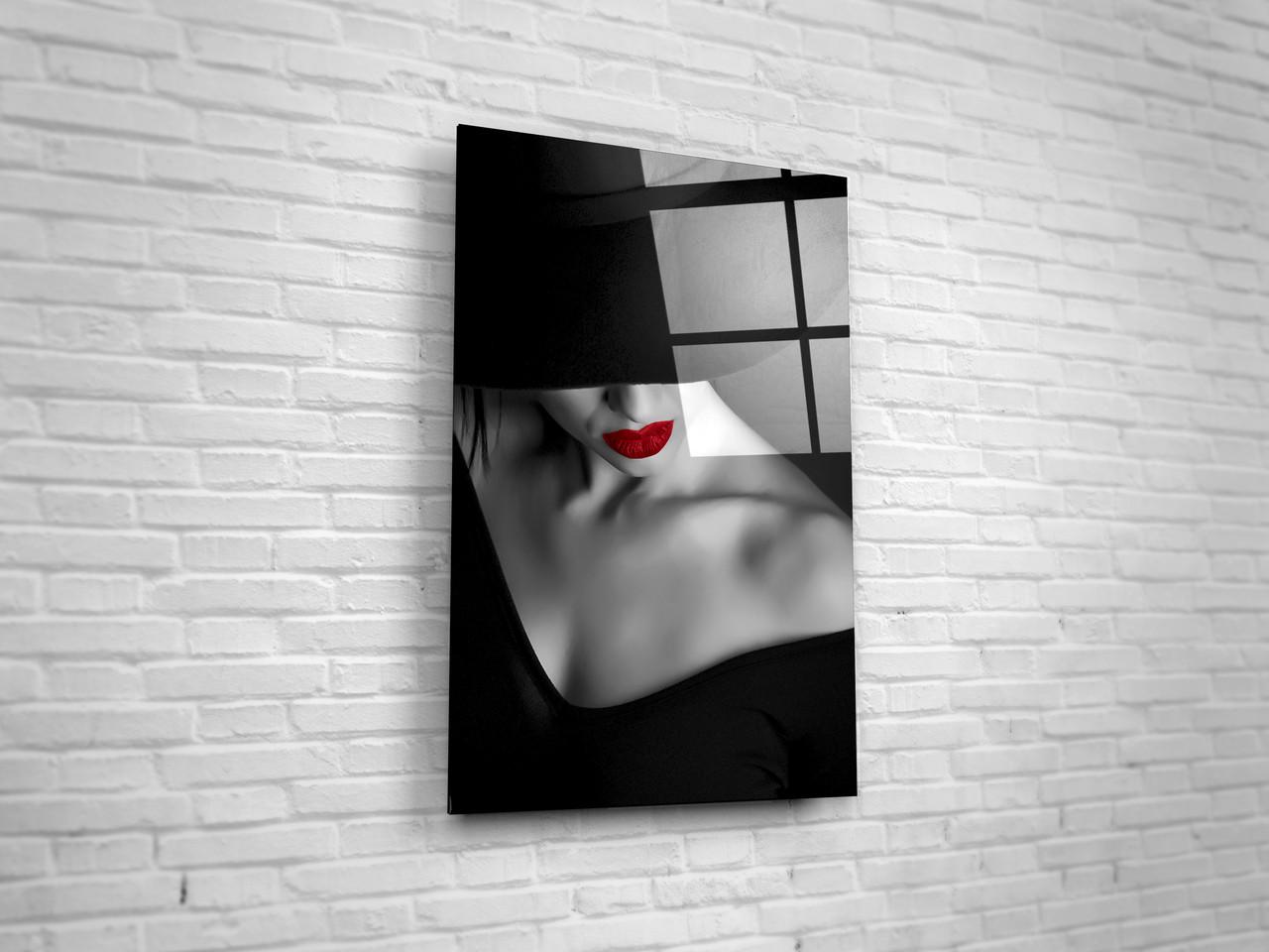 Картина на стекле NovellaPrint Женщина с шляпой 50х75 см (35.2)