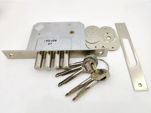 Замок Kale 189 4MF 5 кл 4 никель ригелей (1711796659) Замок Kale 189 4MF 5 кл 4 никель ригелей (1711796659)