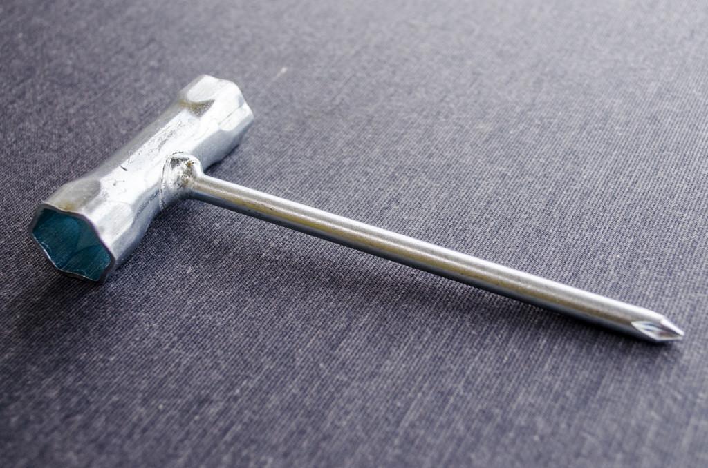 Ключ под фигурную отвертку (2991)