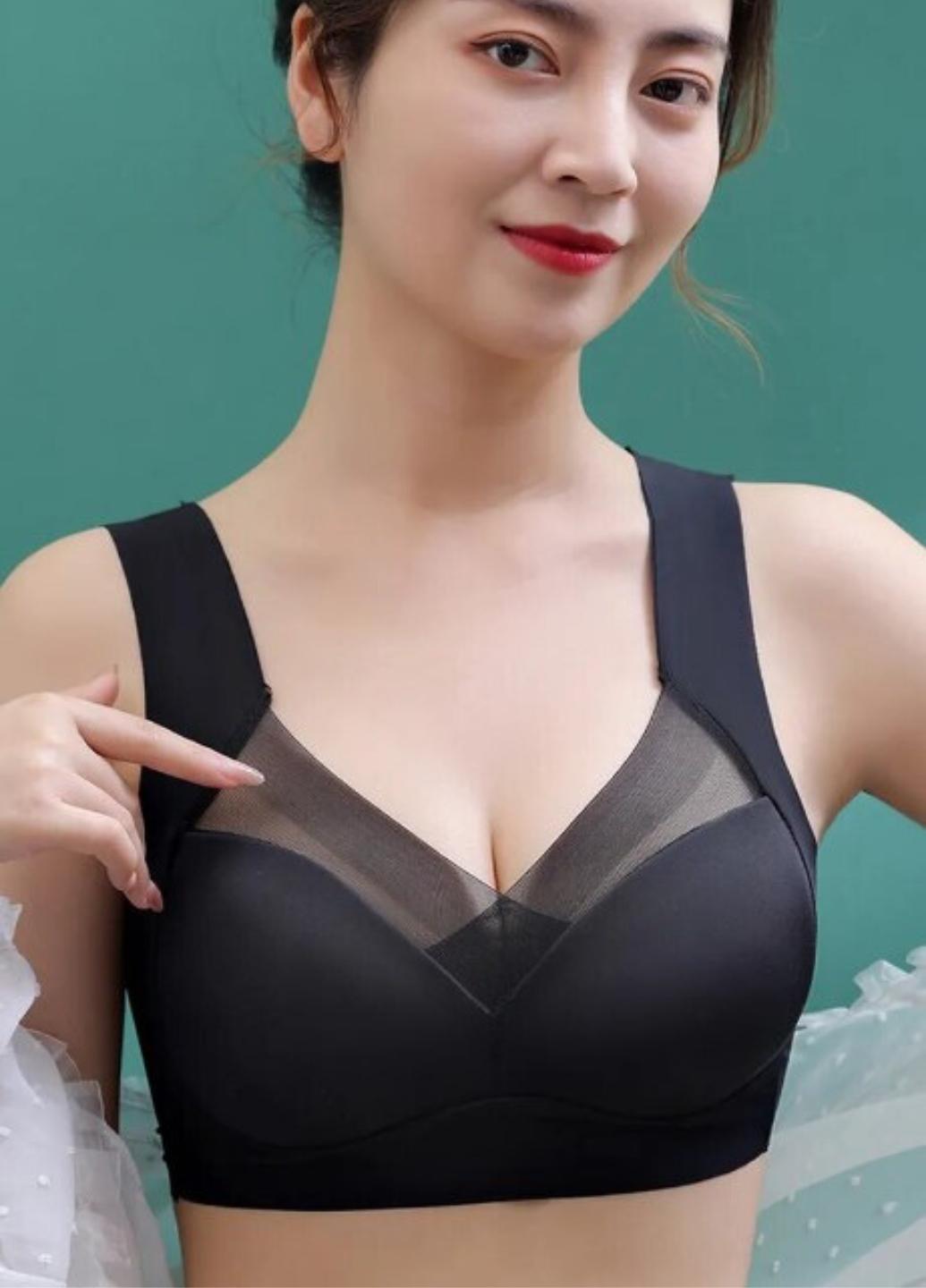 Топ бесшовный Comfort с лазерной отделкой на широких бретелях 95B Черный (1021-52) Топ бесшовный Comfort с лазерной отделкой на широких бретелях 95B Черный (1021-52)