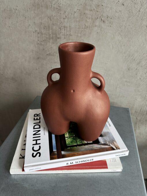 Ваза в форме женской попы Лола 25х18 см Шоколадный - фото 6