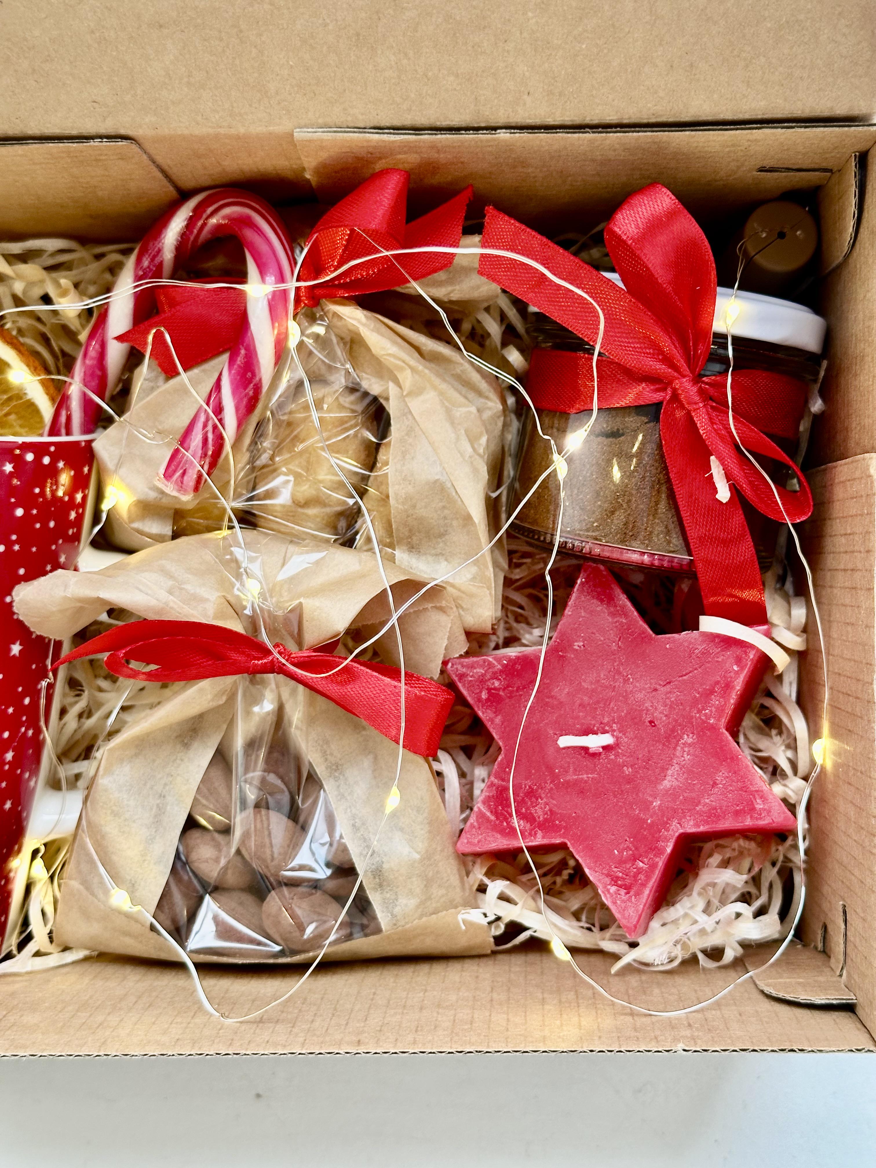 Набір новорічний з ароматною кавою та смаколиками (13530704) - фото 7 Набір новорічний з ароматною кавою та смаколиками (13530704) - фото 7