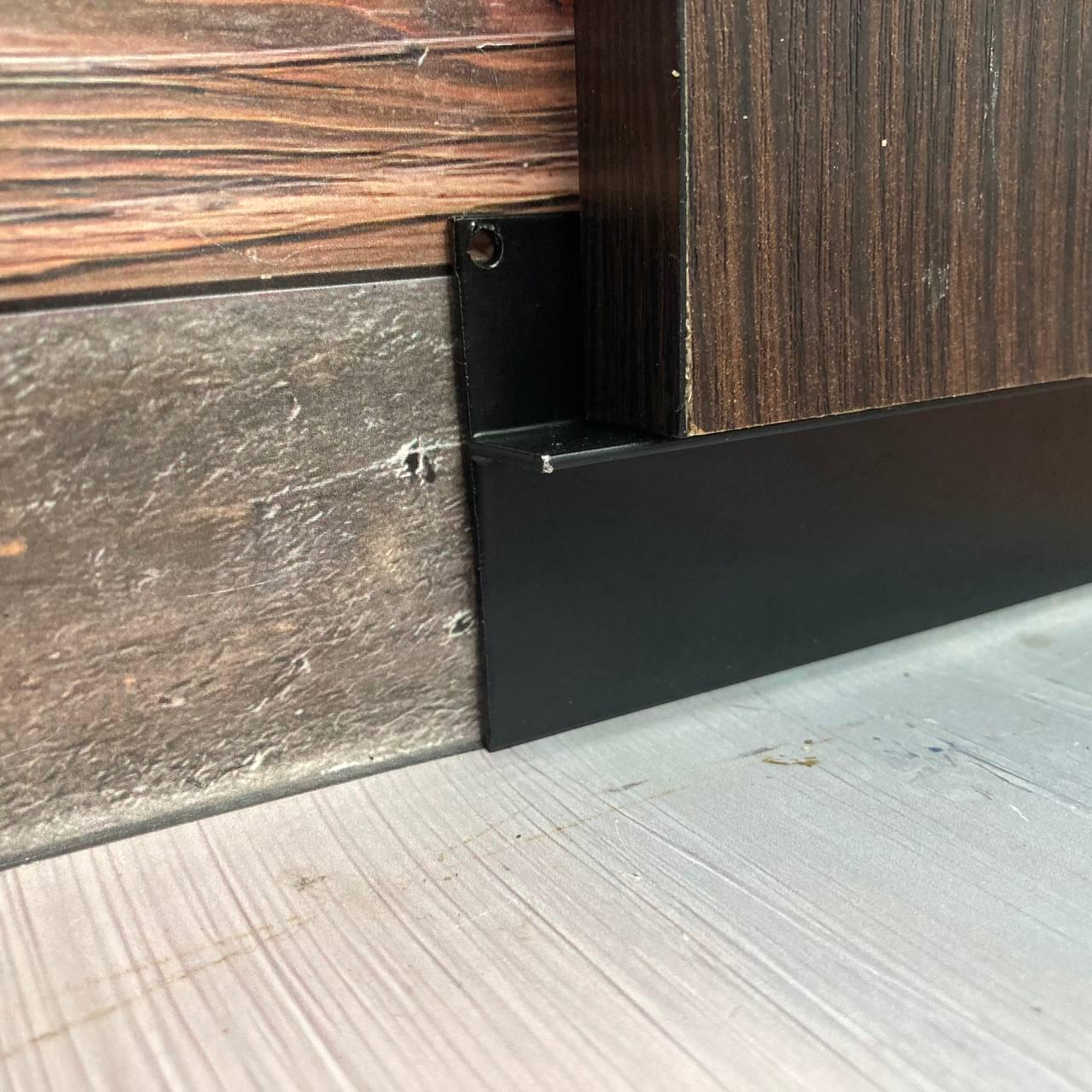 Плинтус универсальный встраиваемый под гипсокартон Профіль Центр Best Deal 2У/30х20 мм эффект парящей стены 2,5 м Черный матовый (5БД2У3020255) - фото 7 Плинтус универсальный встраиваемый под гипсокартон Профіль Центр Best Deal 2У/30х20 мм эффект парящей стены 2,5 м Черный матовый (5БД2У3020255) - фото 7