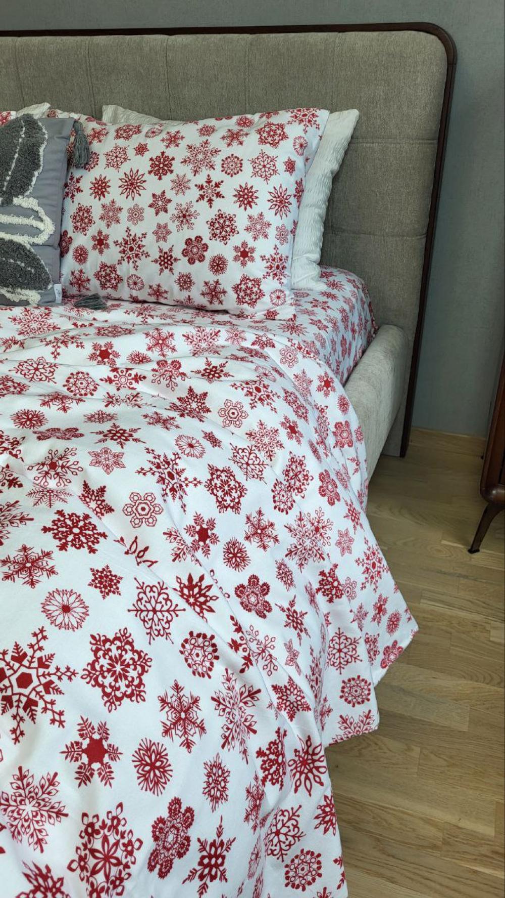 Комплект постельного белья на резинке фланель двуспальный/наволочки 50х70/70x70 см Снежинка NEW (8901) - фото 5 Комплект постельного белья на резинке фланель двуспальный/наволочки 50х70/70x70 см Снежинка NEW (8901) - фото 5