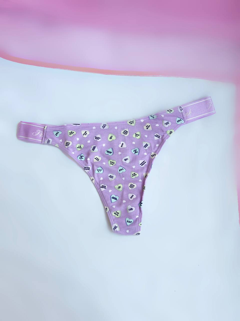 Труси Victoria's Secret Logo Cotton High-Leg Thong Panty у сердечка M Фіолетовий (28768905)