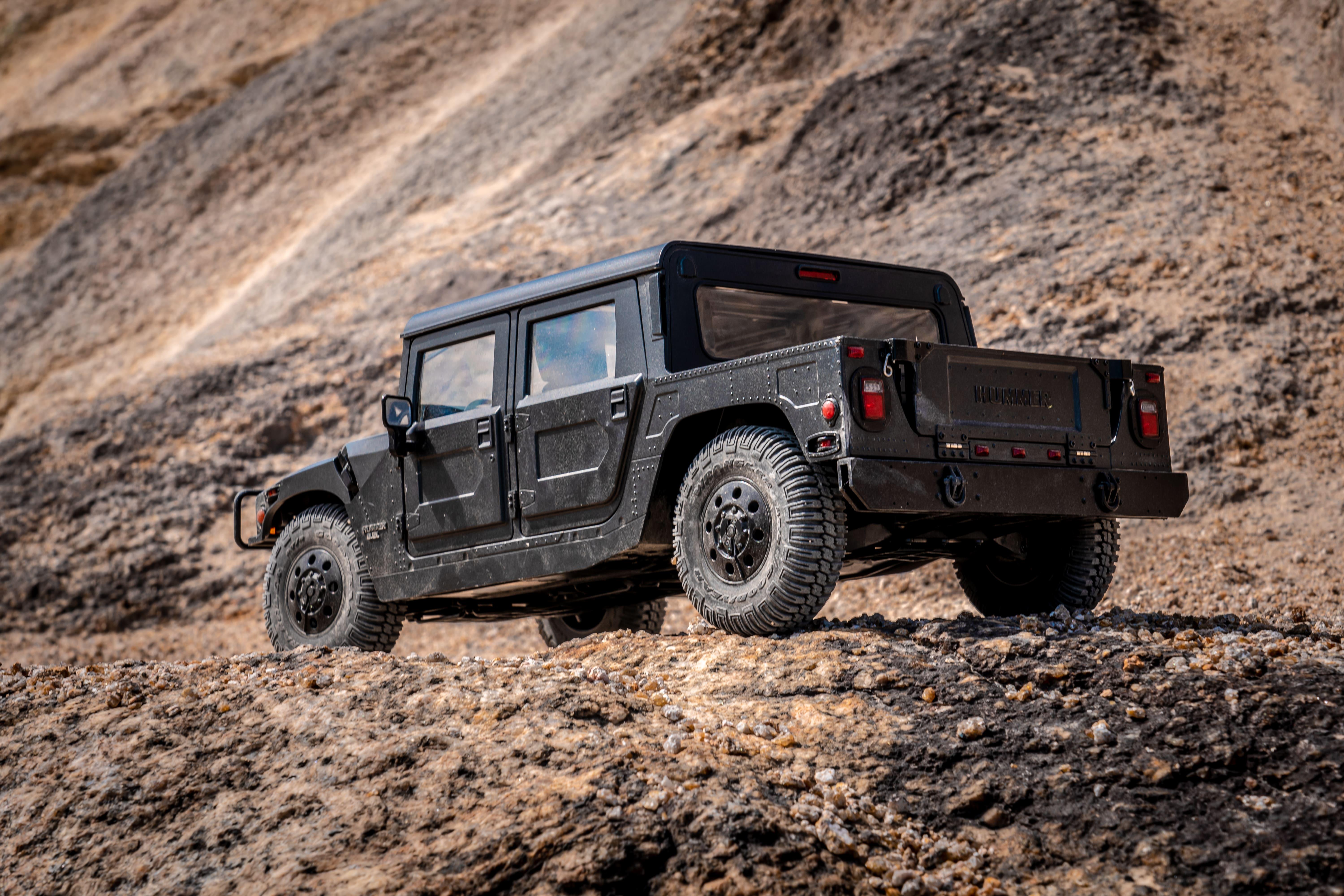Машинка на радиоуправлении FMS 1:12 HUMMER RS Black - фото 2 Машинка на радиоуправлении FMS 1:12 HUMMER RS Black - фото 2