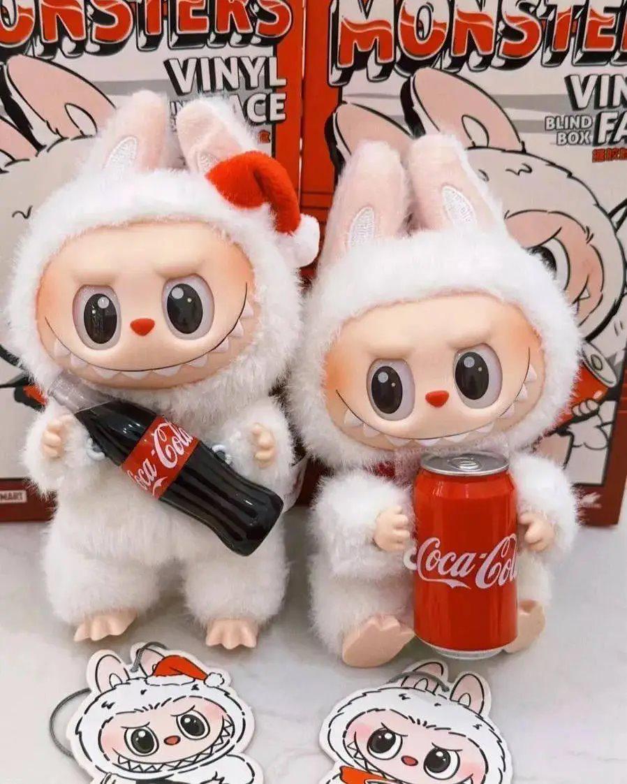 Мягкая игрушка брелок ЛаБуБу с Кока-Колой 15 см сюрприз - фото 5