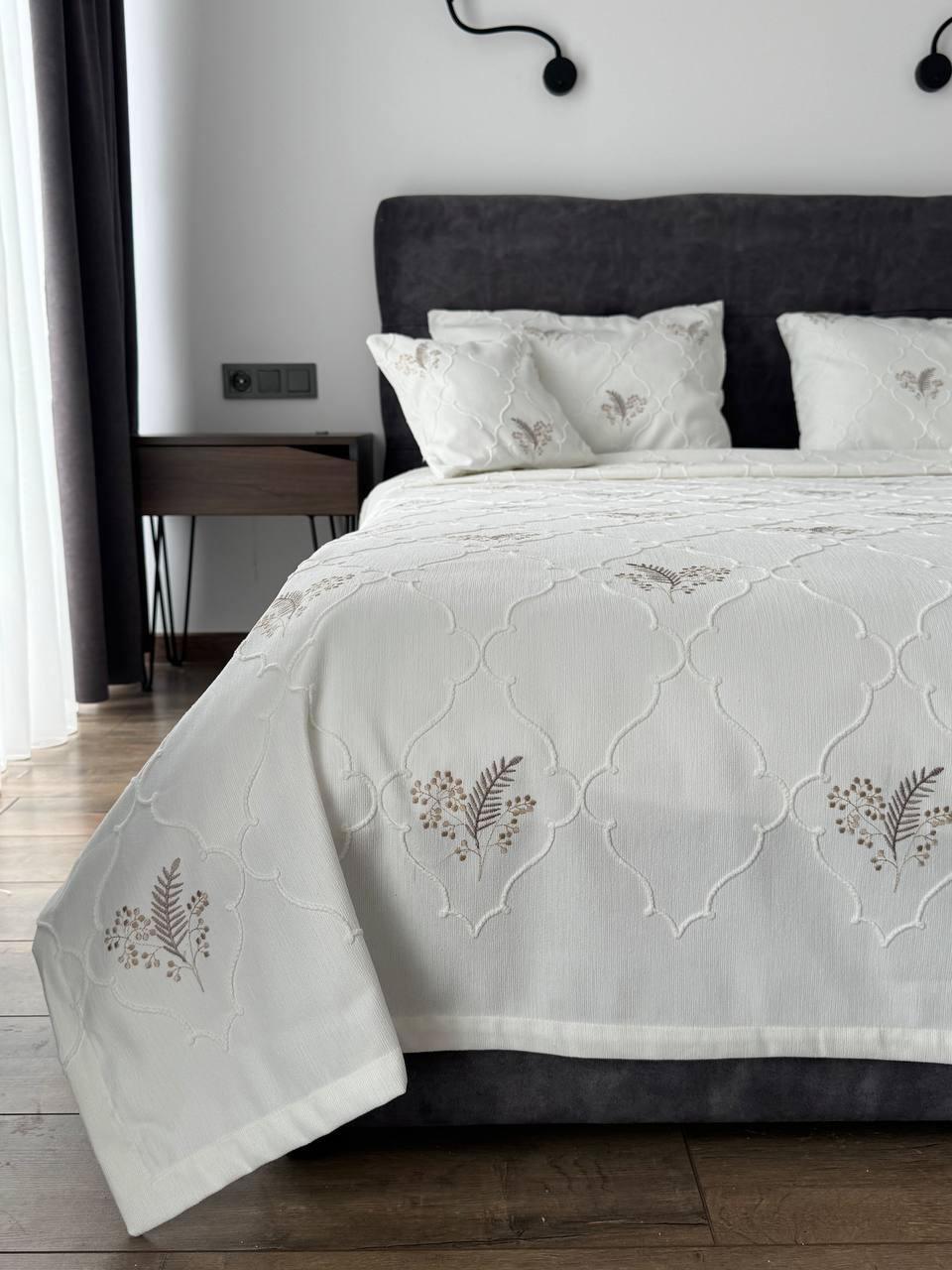 Покрывало Барокко №6 хлопок 240х250 см Молочный (55677-6-240x250cm) - фото 1 Покрывало Барокко №6 хлопок 240х250 см Молочный (55677-6-240x250cm) - фото 1