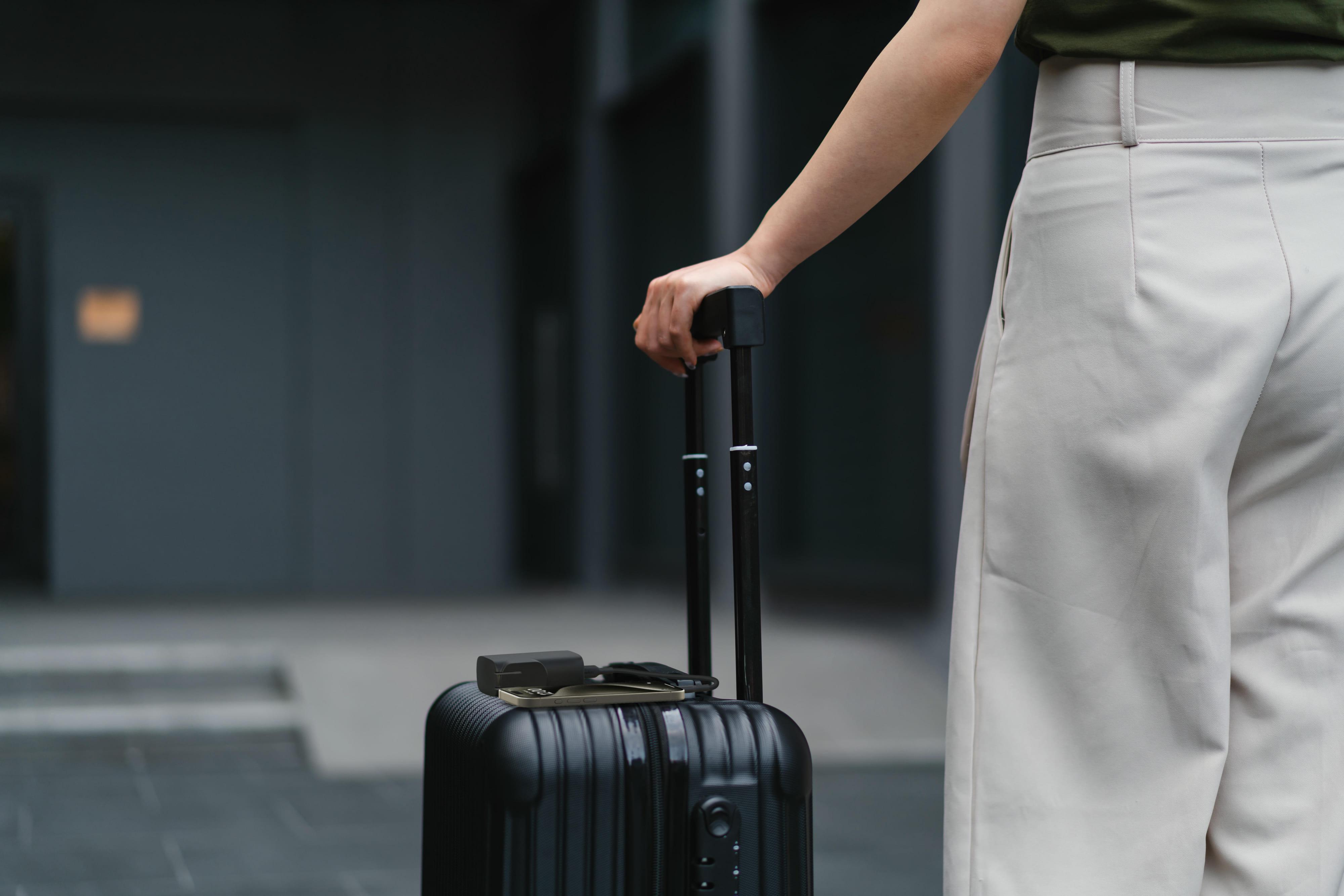 Зарядное устройство Belkin 25 Вт USB-С PD/PowerBank 5000 мАч Черный (BPZ003BT1MBK-B6) - фото 6 Зарядное устройство Belkin 25 Вт USB-С PD/PowerBank 5000 мАч Черный (BPZ003BT1MBK-B6) - фото 6