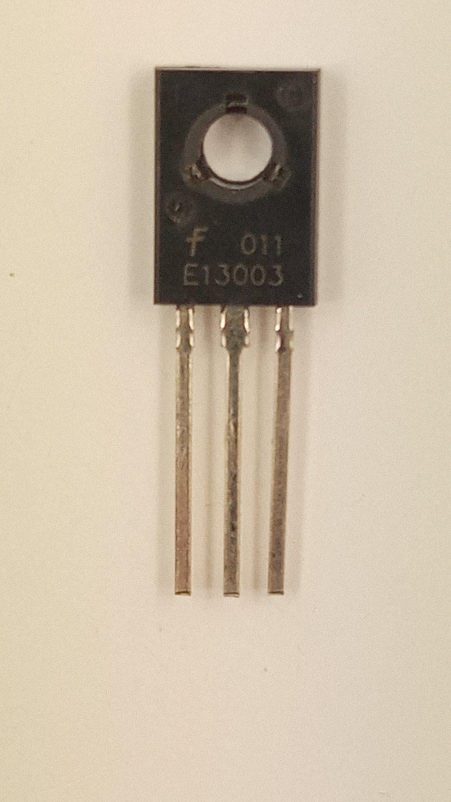 ᐉ Транзистор MJE13003 ST13003 TO-126 (09438) • Купить в Киеве, Украине • Лучшая цена в Эпицентр