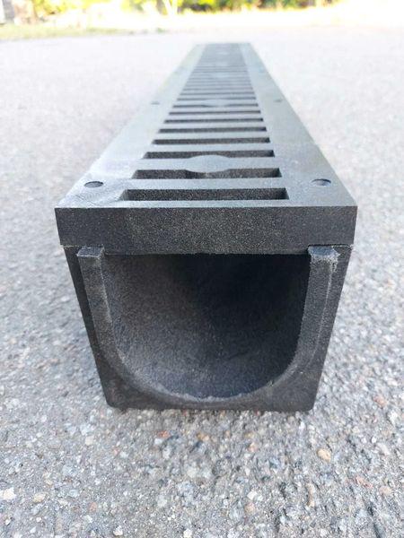 Водосток тротуарный полимерпесчаный 1 м и 2 решетки 1000х140х145 мм Водосток тротуарный полимерпесчаный 1 м и 2 решетки 1000х140х145 мм
