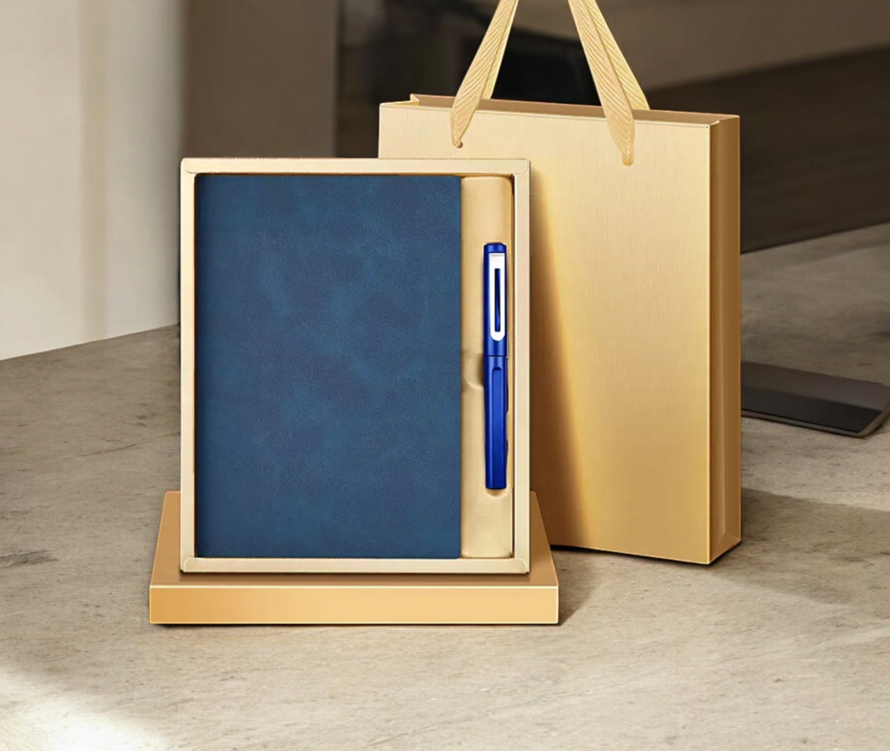 Набор подарочный ежедневник/ручка в коробке с пакетом (2451649284)