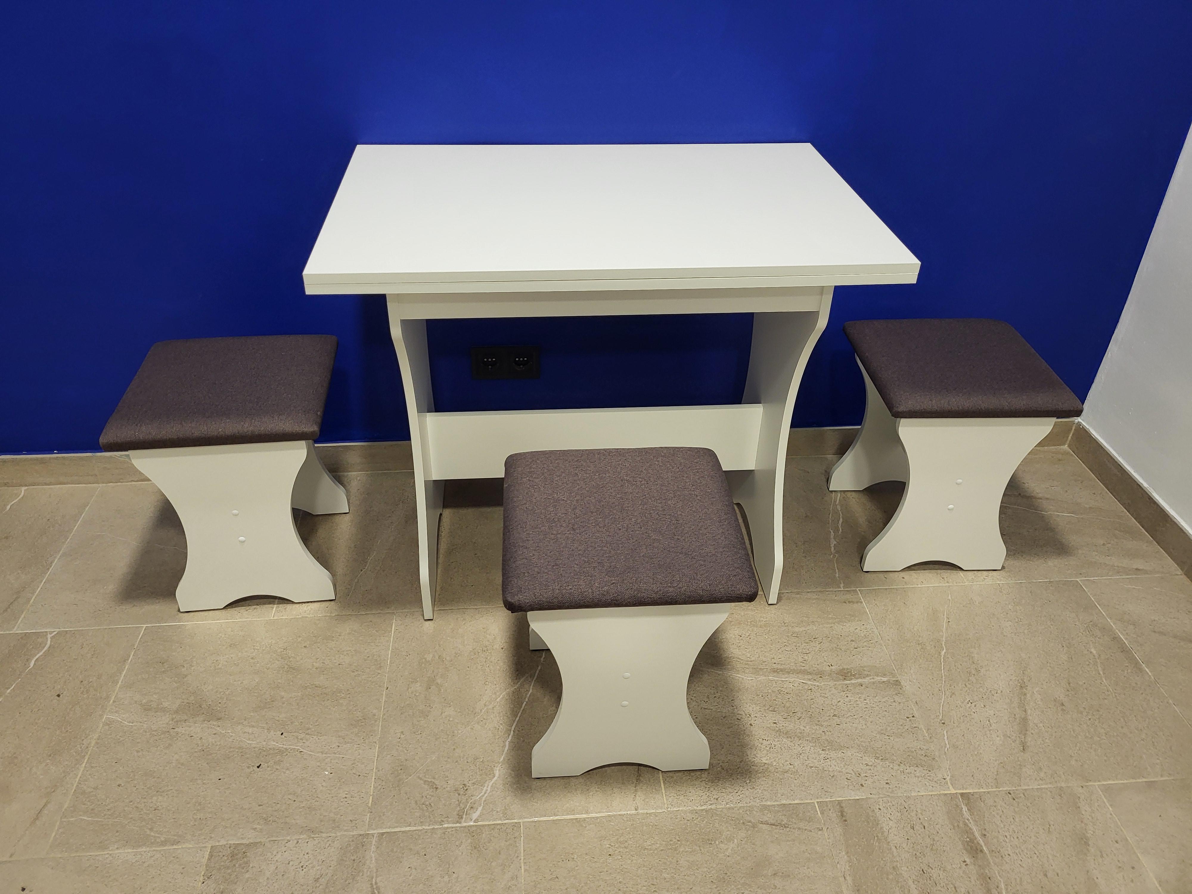 Стіл розкладний та 3 табурети Сімейний Білий/Бонус Нова (STTT-B-BN)