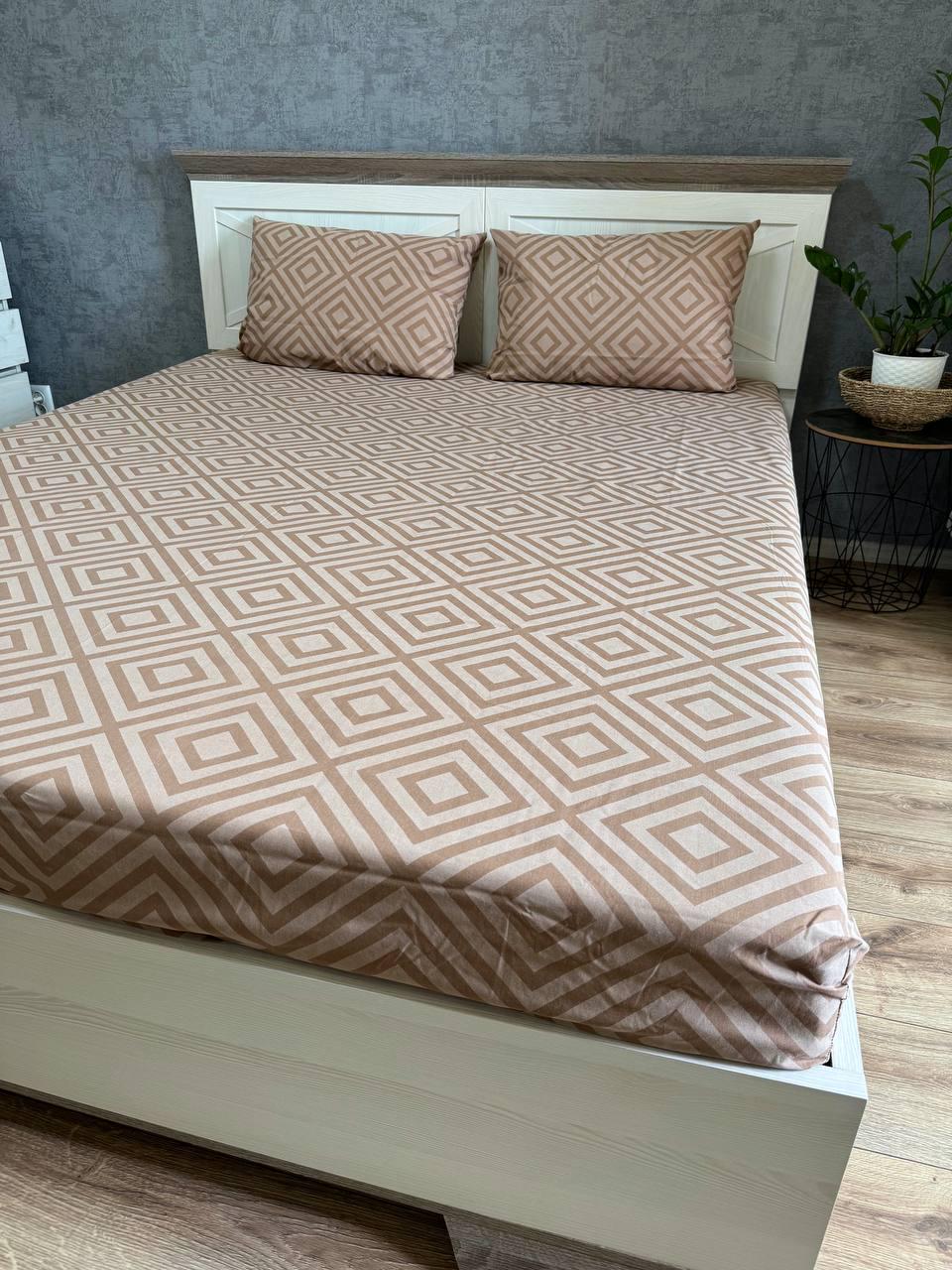 Простынь на резинке из бязи 200х180х20 см с двумя наволочками 50х70 см Коричневый (18184332)