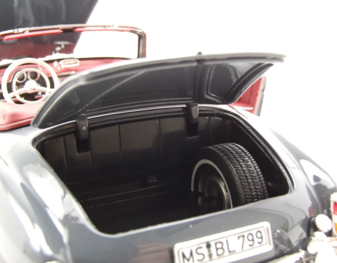 Модель автомобиля Norev 1:18 Mercedes-Benz 190 SL W121 Grey (183402) - фото 2