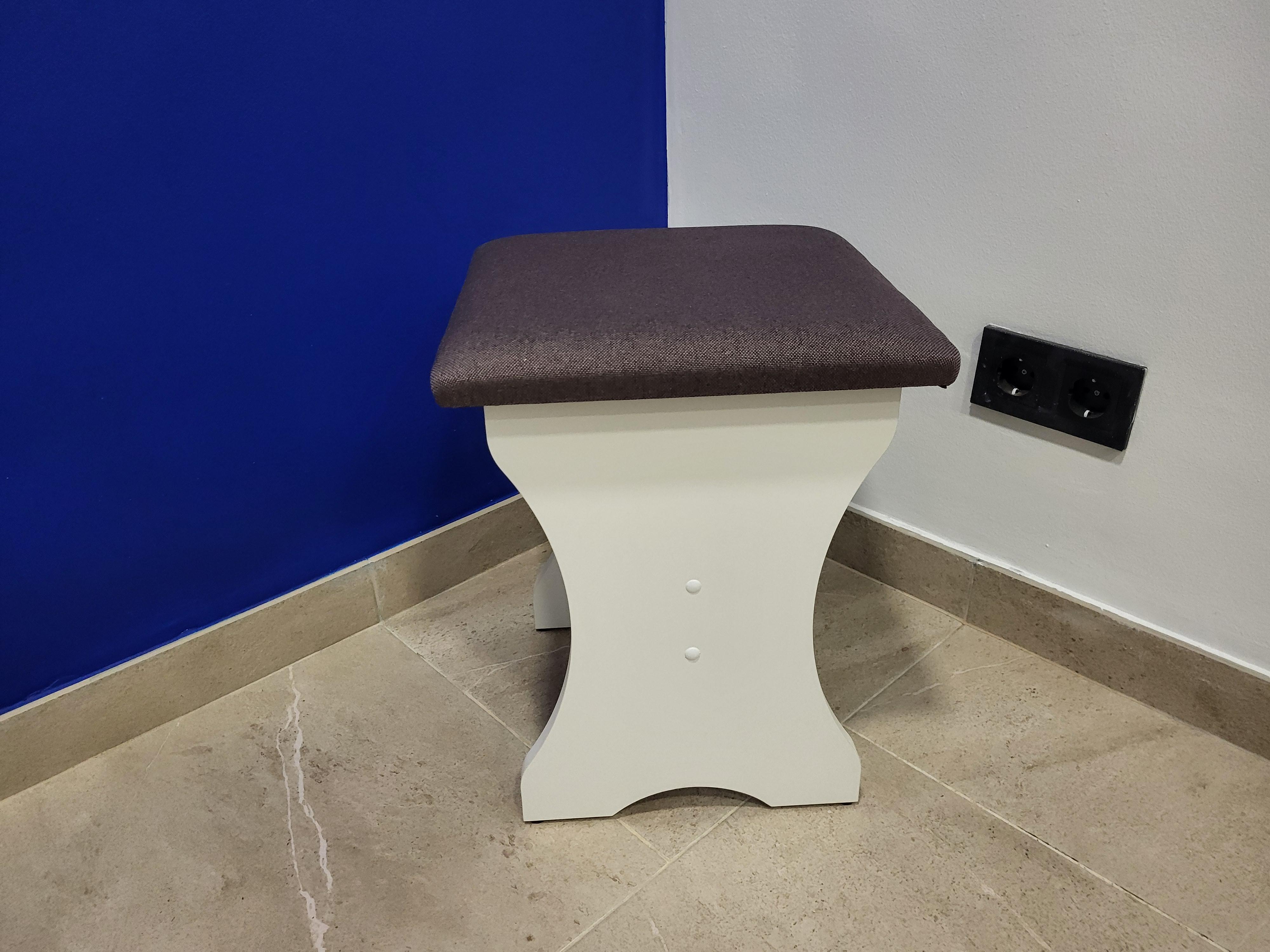 Табурет Сімейний 35х35х44 см Білий/Бонус Нова (T-B-BN)