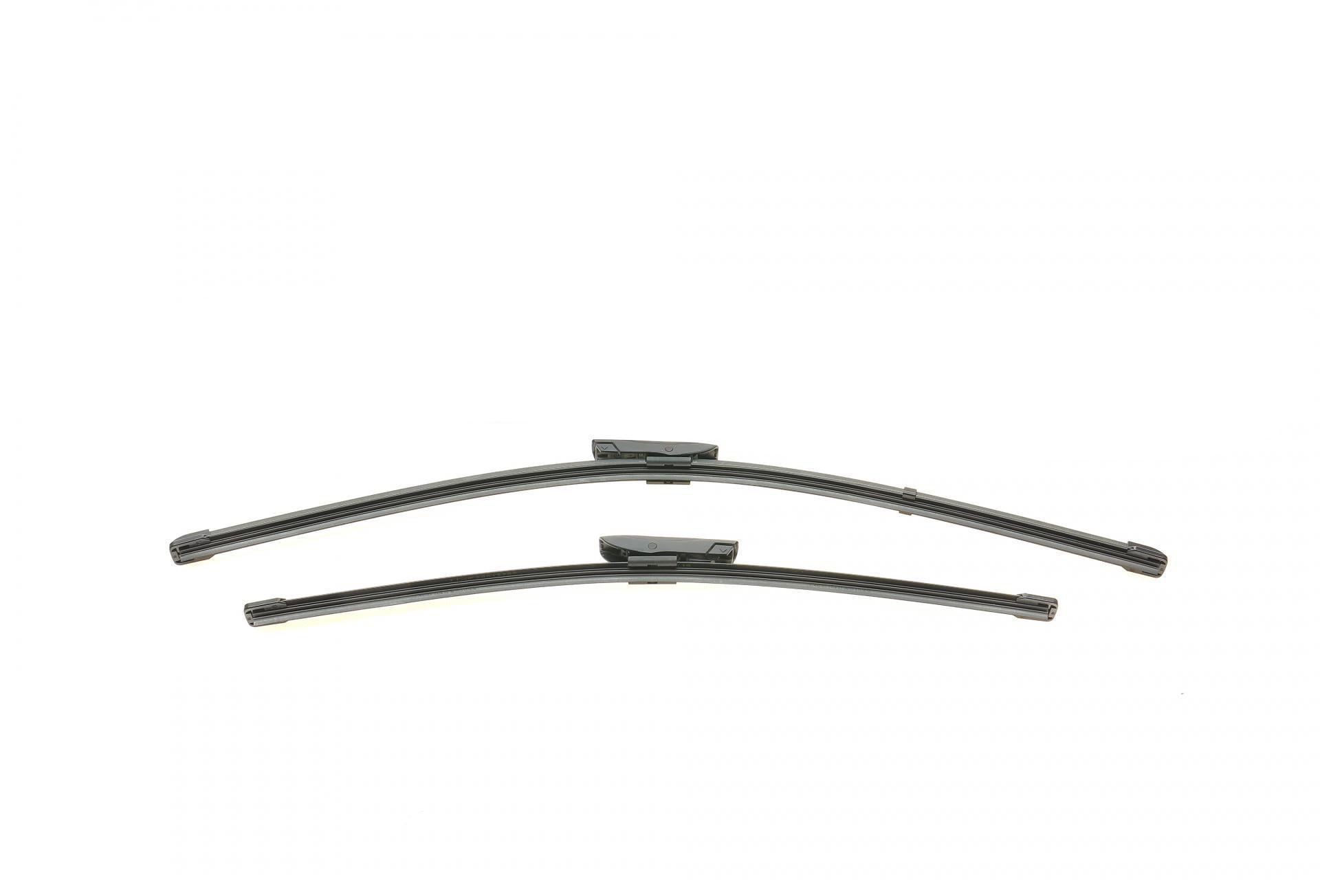 Щетки стеклоочистителя VALEO 600/450 мм для Renault Megane II/IV 02- (574365)