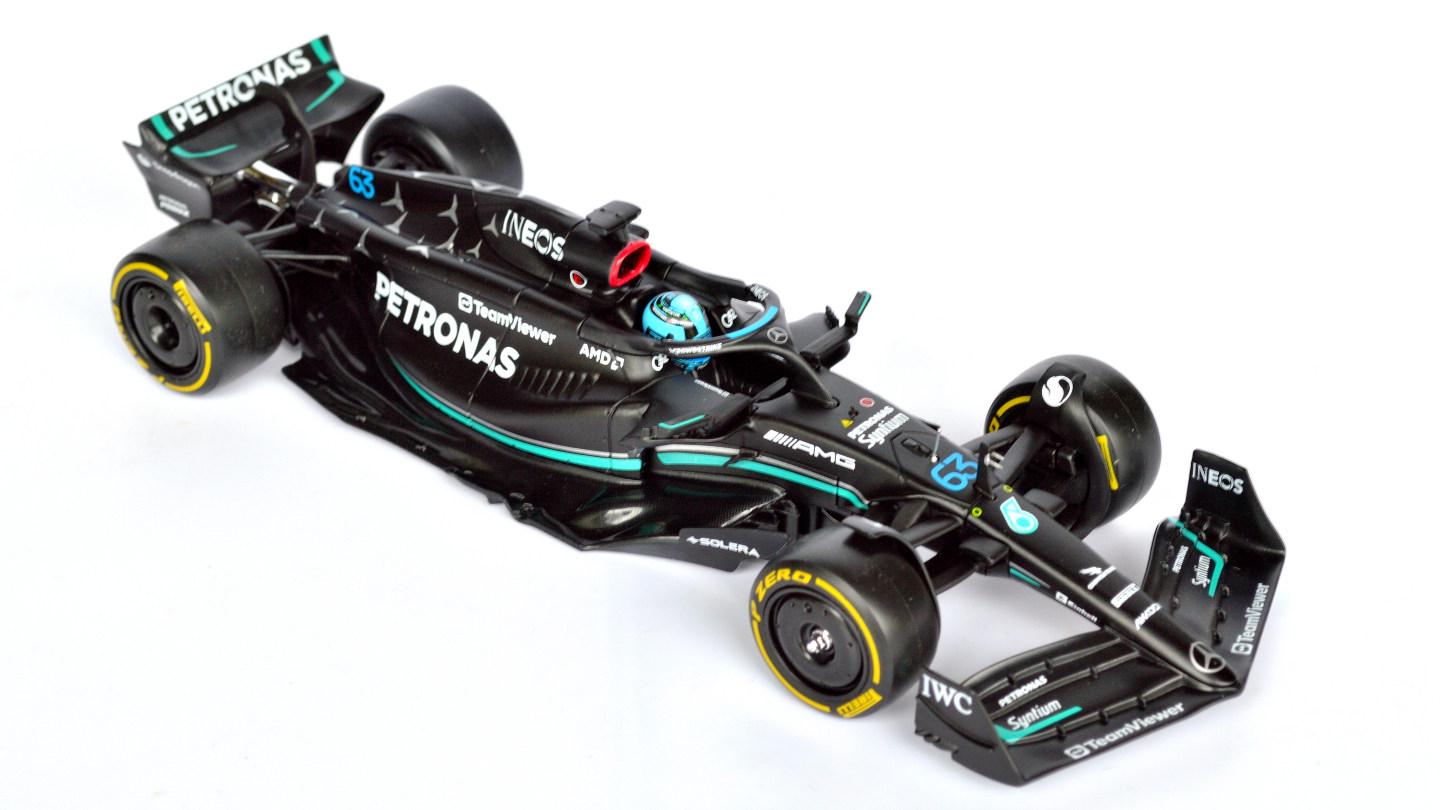 Модель болида Bburago F1 W14 Mercedes-AMG #63 1:24 Черный (37)