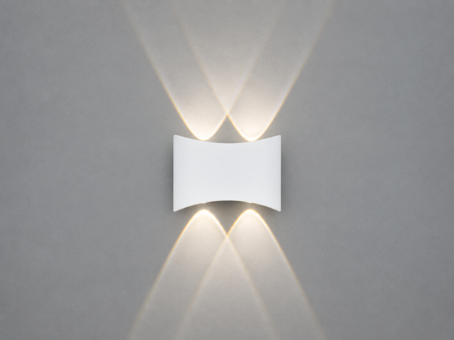 Світильник фасадний LED Diasha 4 промені 4W Білий (DFB-2325-4A WH) Світильник фасадний LED Diasha 4 промені 4W Білий (DFB-2325-4A WH)