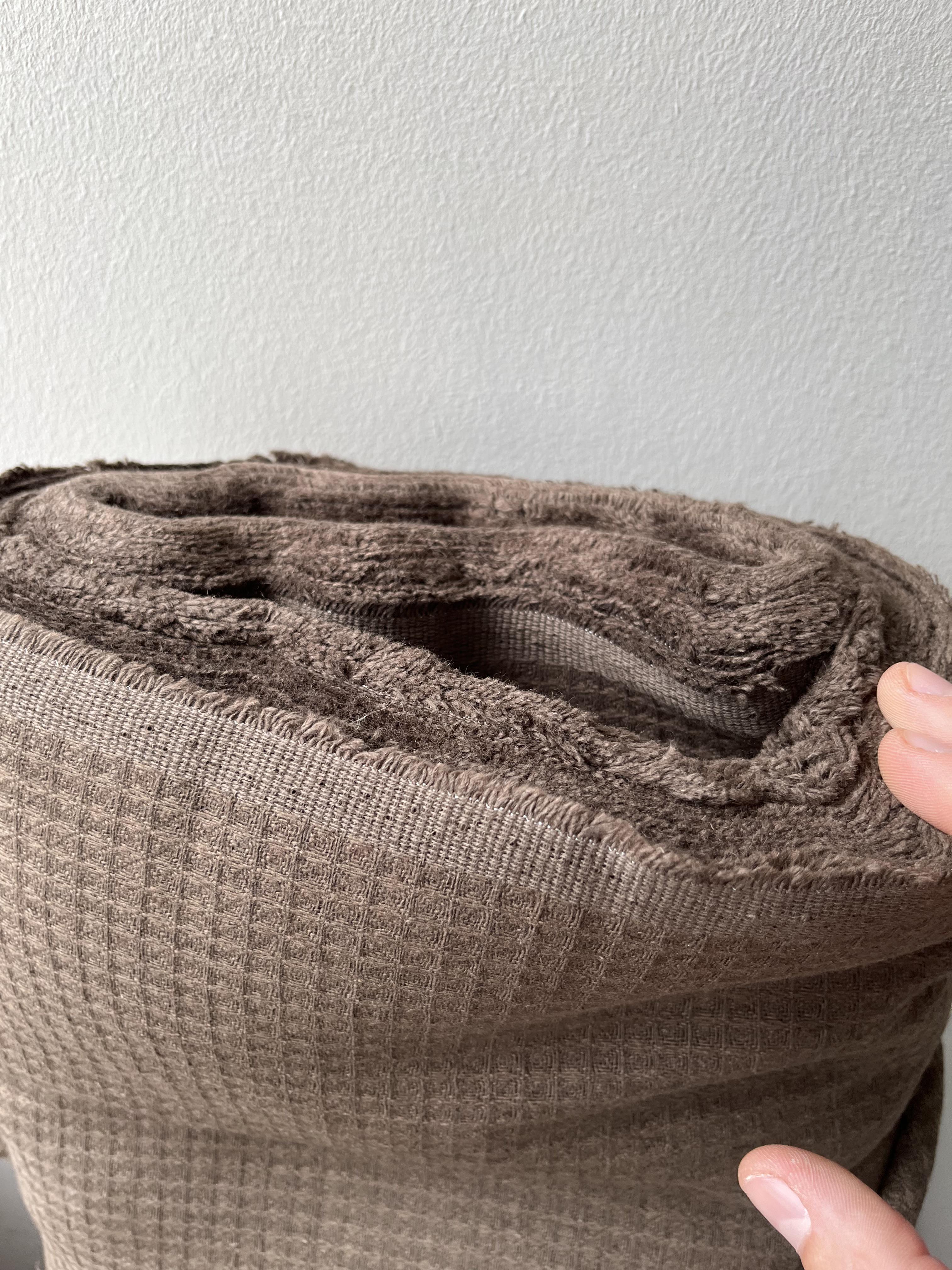 Ткань льняная декоративная Linen Plus 100% лен 270 см 1/551 Коричневый - фото 2 Ткань льняная декоративная Linen Plus 100% лен 270 см 1/551 Коричневый - фото 2