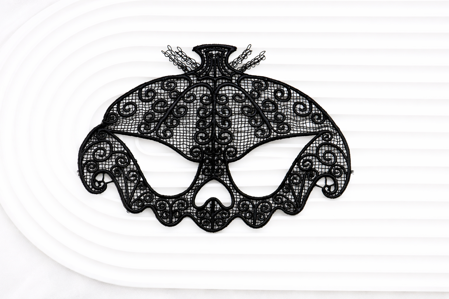 Маска карнавальная кружевная Nocturna Crown One size Черный (11528)