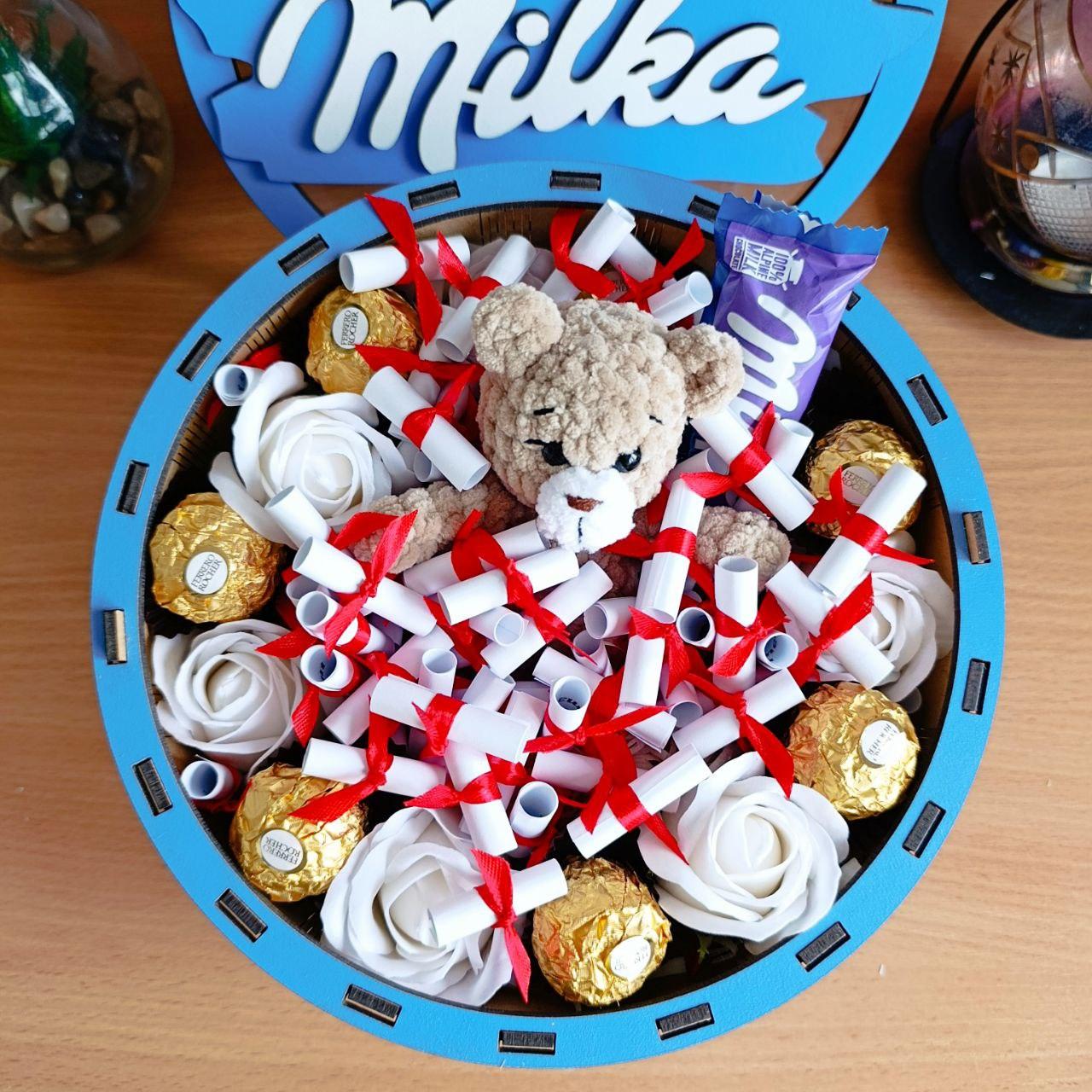 Подарочный бокс милка со сладостями и 101 причиной почему я тебя люблю для девушки на день влюбленных/8 марта/день рождения (ar220) Подарочный бокс милка со сладостями и 101 причиной почему я тебя люблю для девушки на день влюбленных/8 марта/день рождения (ar220)