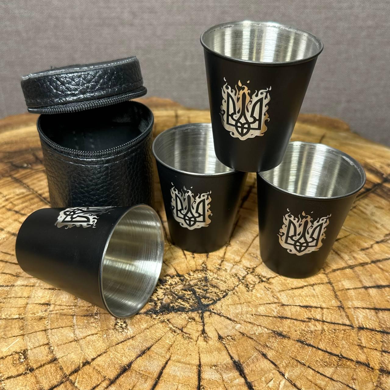 Набір чарок для алкоголю в чохлі з екошкіри з гербом України - фото 6 Набір чарок для алкоголю в чохлі з екошкіри з гербом України - фото 6