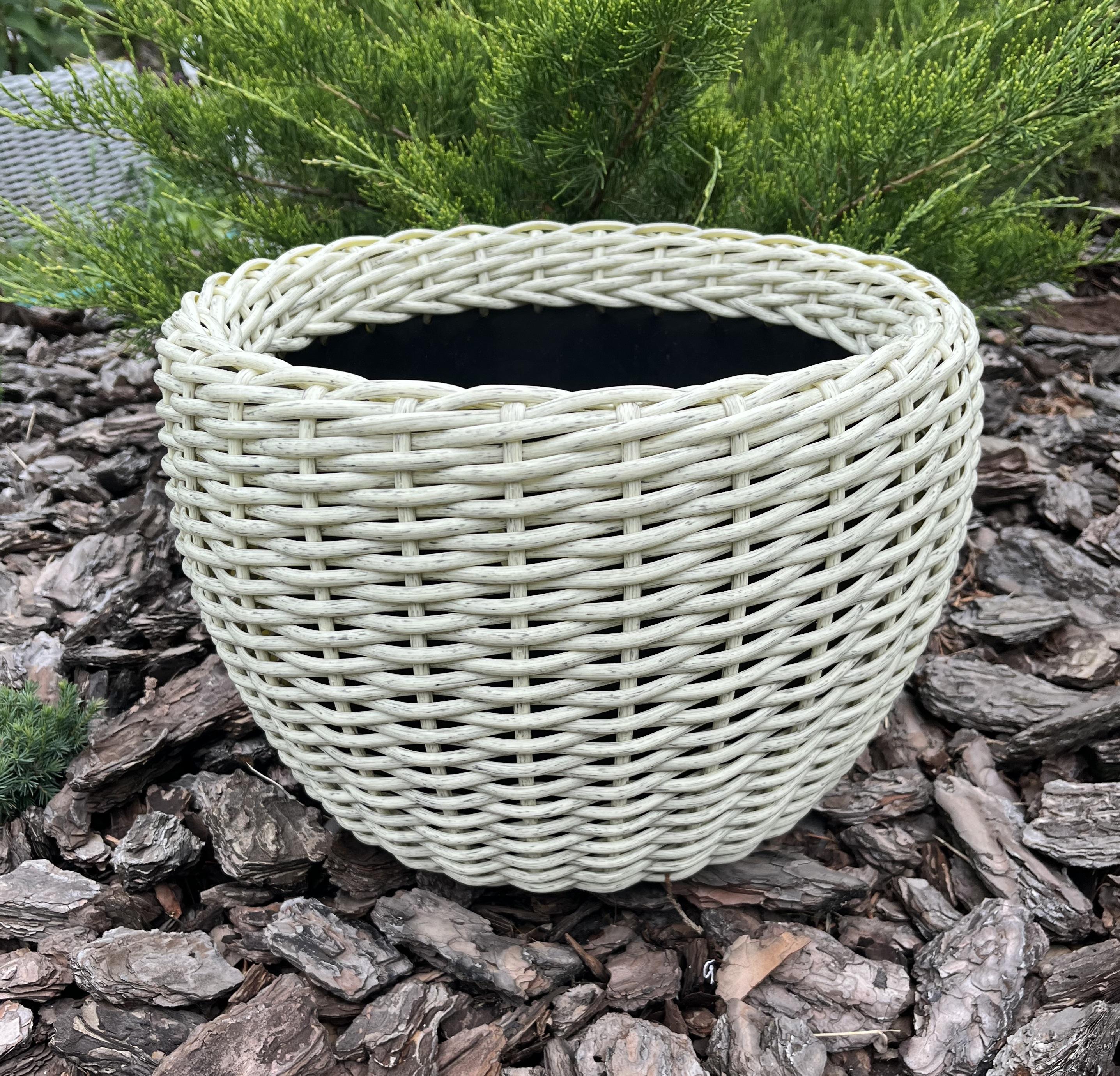 Кашпо для цветов из искусственного ротанга 16 л Слоновая кость (27922276) - фото 1 Кашпо для цветов из искусственного ротанга 16 л Слоновая кость (27922276) - фото 1