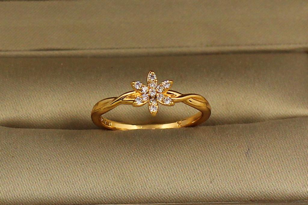 Кольцо Xuping Jewelry Цветок жасмина р. 19 Золотистый (32899096)
