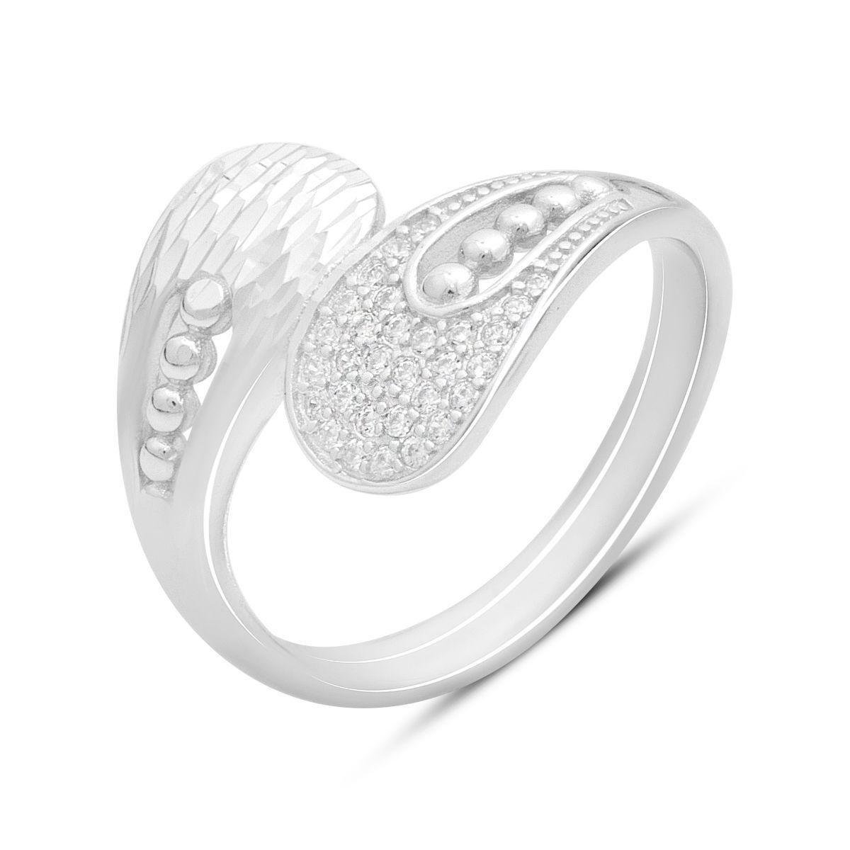 Каблучка срібна з фіанітами у фігурному дизайні р. 18,5