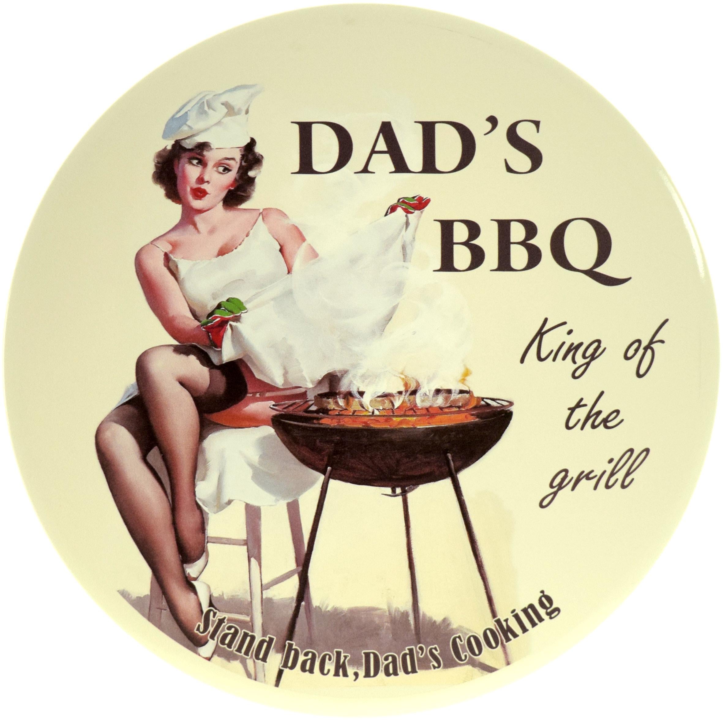 Табличка металлическая "King Of The Gril Dad's BBQ" 30 см (ms-104141) Табличка металлическая "King Of The Gril Dad's BBQ" 30 см (ms-104141)